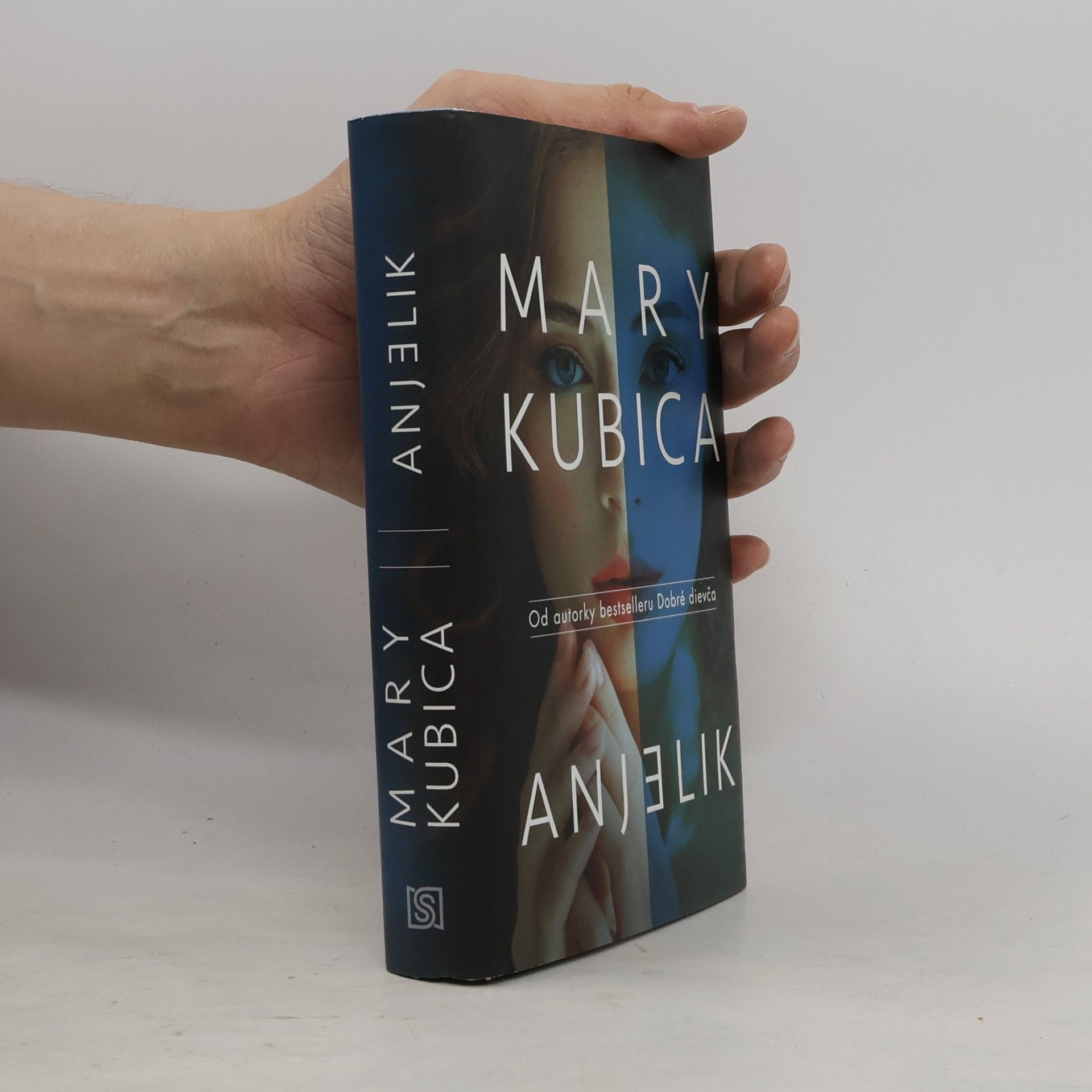 Mary Kubica Anjelik