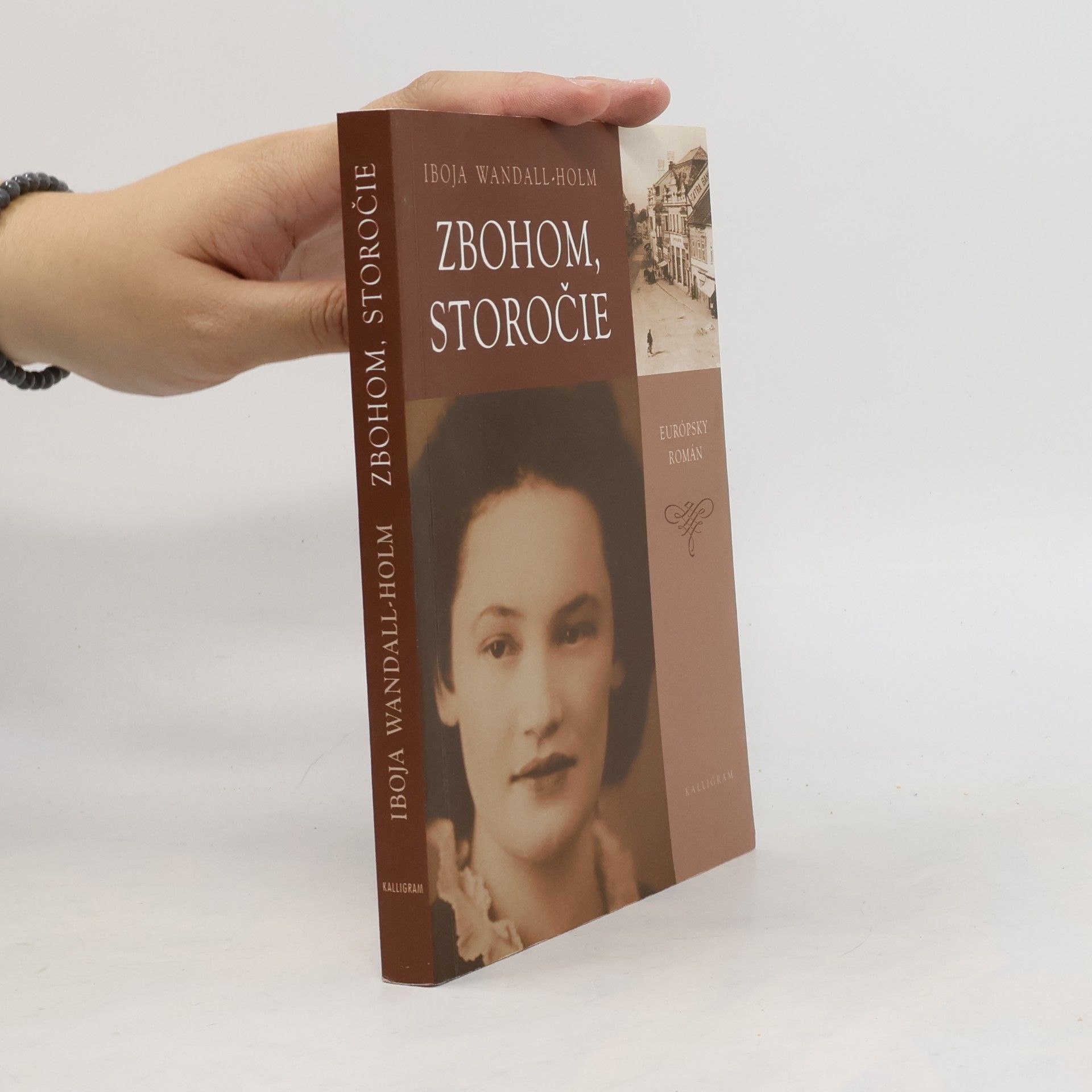 Iboja Wandall Holm Zbohom, storočie