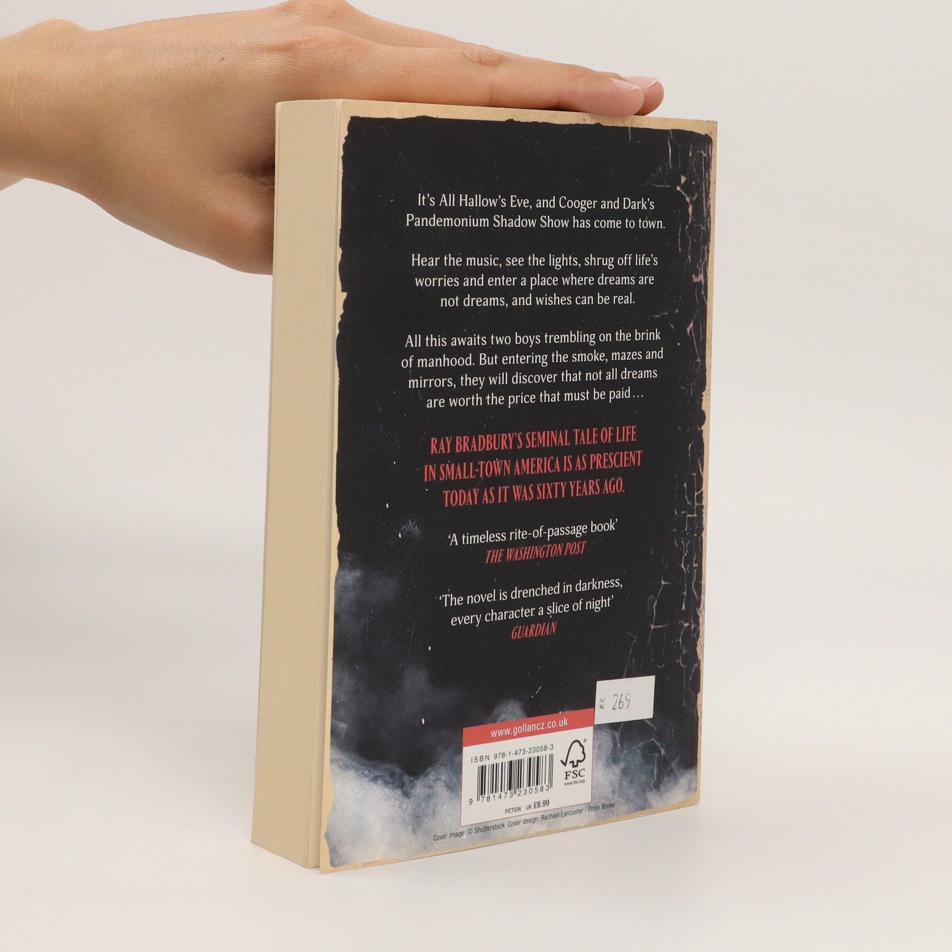 Ray Bradbury Something wicked this way comes