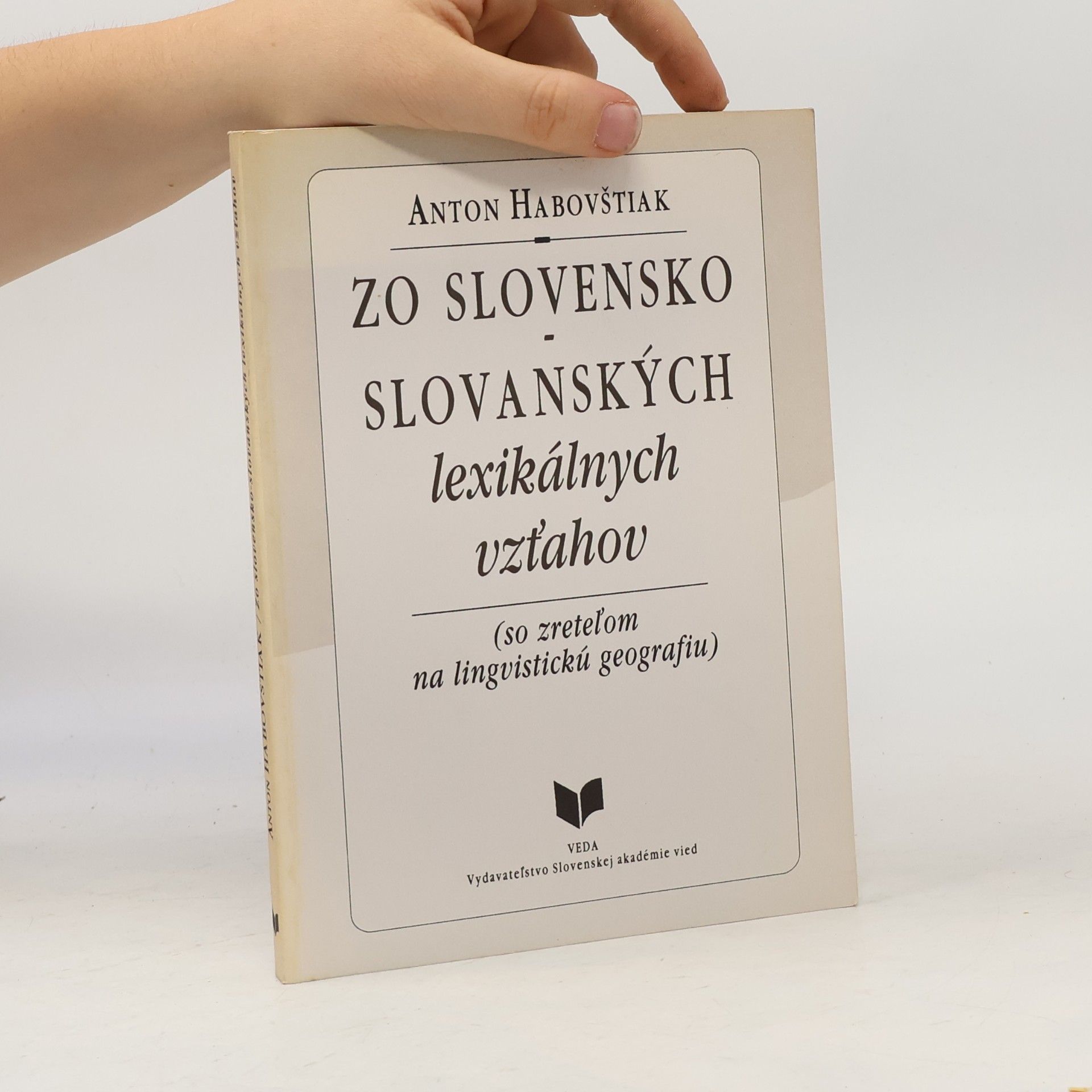 Anton Habovštiak Zo slovensko-slovanských lexikálnych vzťahov