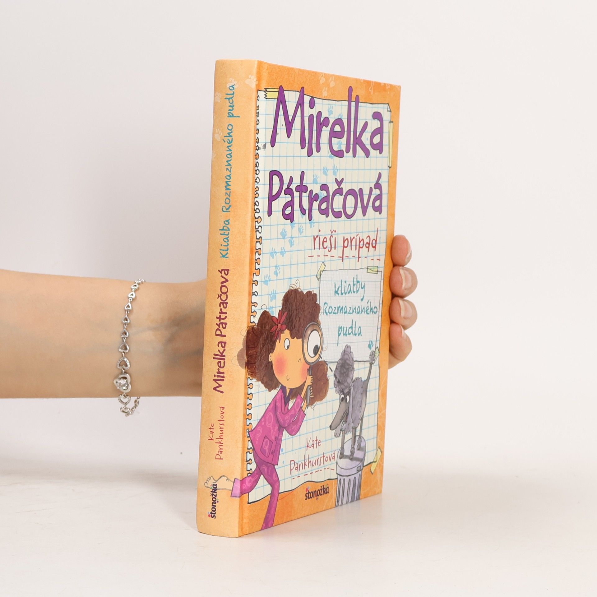 Kate Pankhurst Mirelka Pátračová rieši prípad kliatby Rozmaznaného pudla