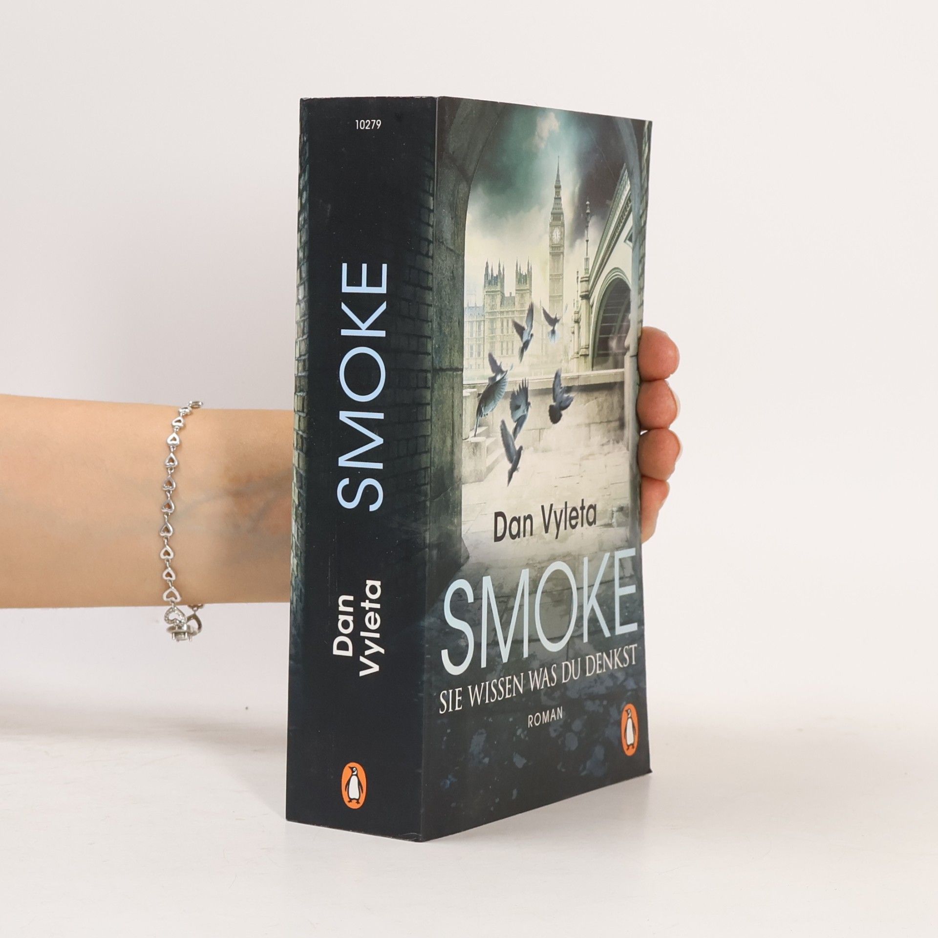 Dan Vyleta Smoke