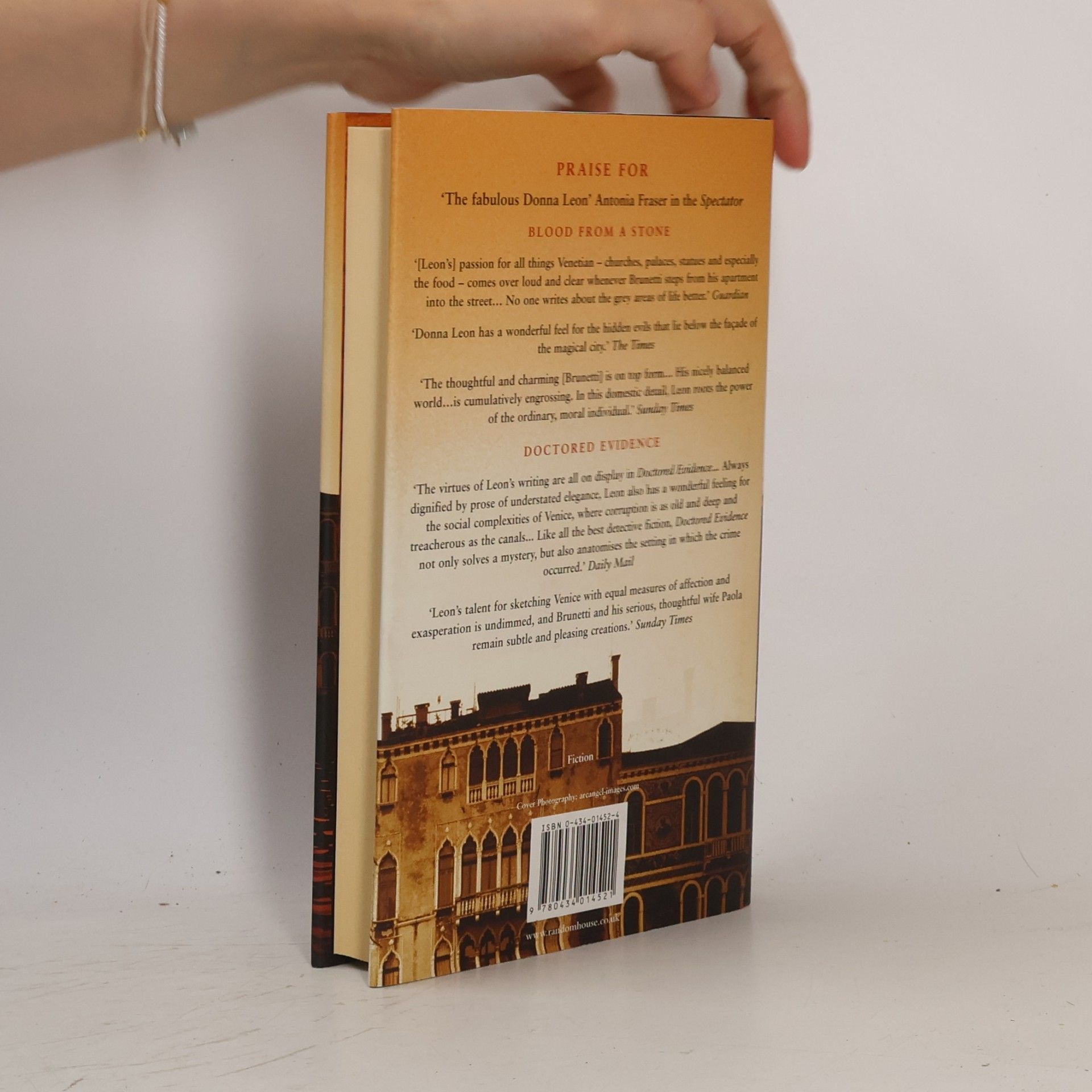 Donna Leon Through a Glass, Darkly