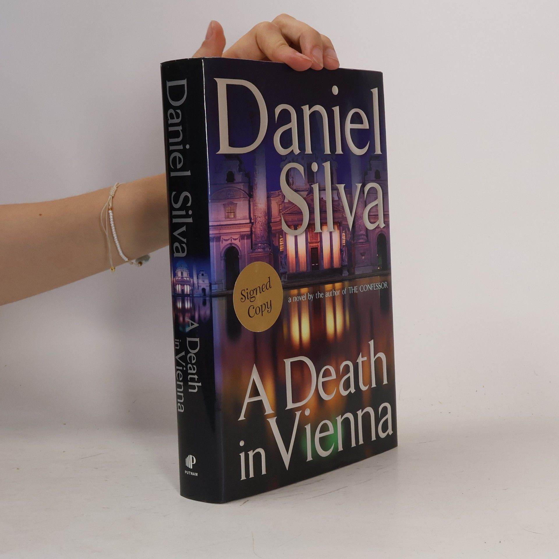 Daniel Silva A Death in Vienna