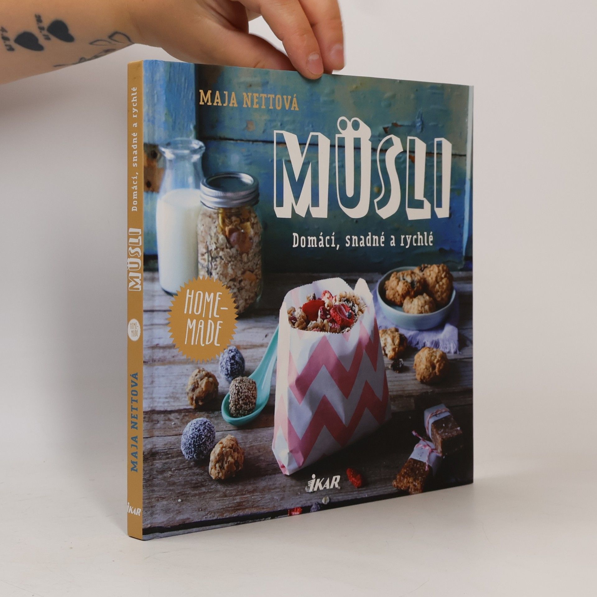 Müsli. Domácí, snadné a rychlé