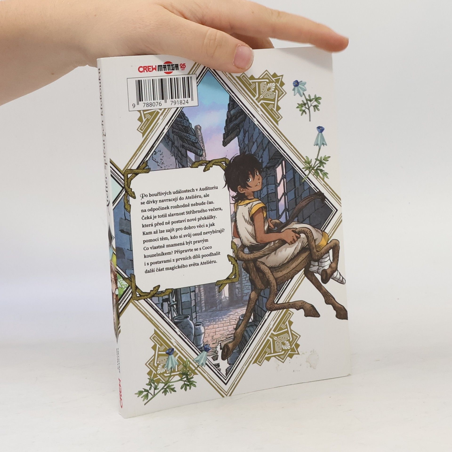 Kamome Shirahama Ateliér špičatých klobouků 8