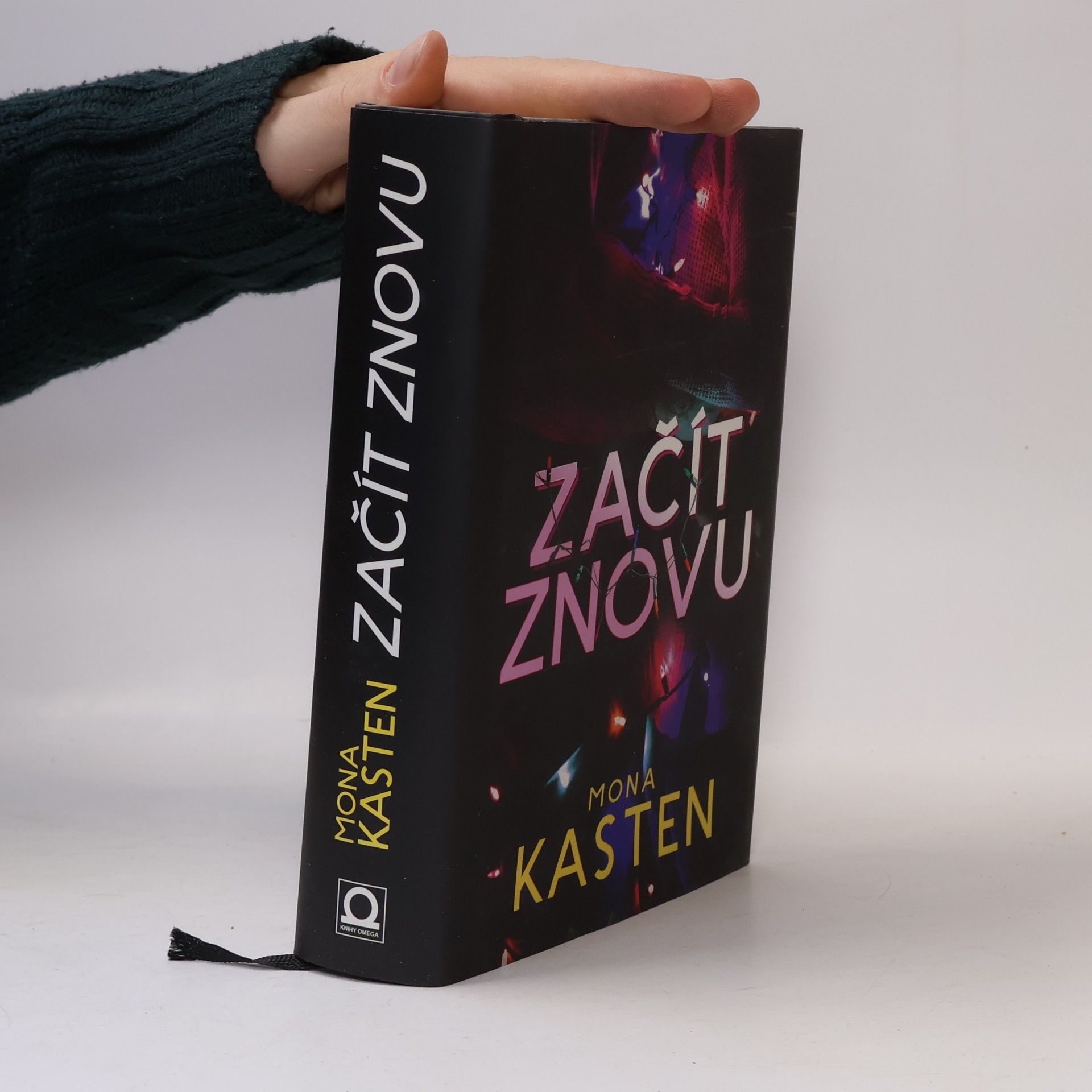 Mona Kasten Začít znovu