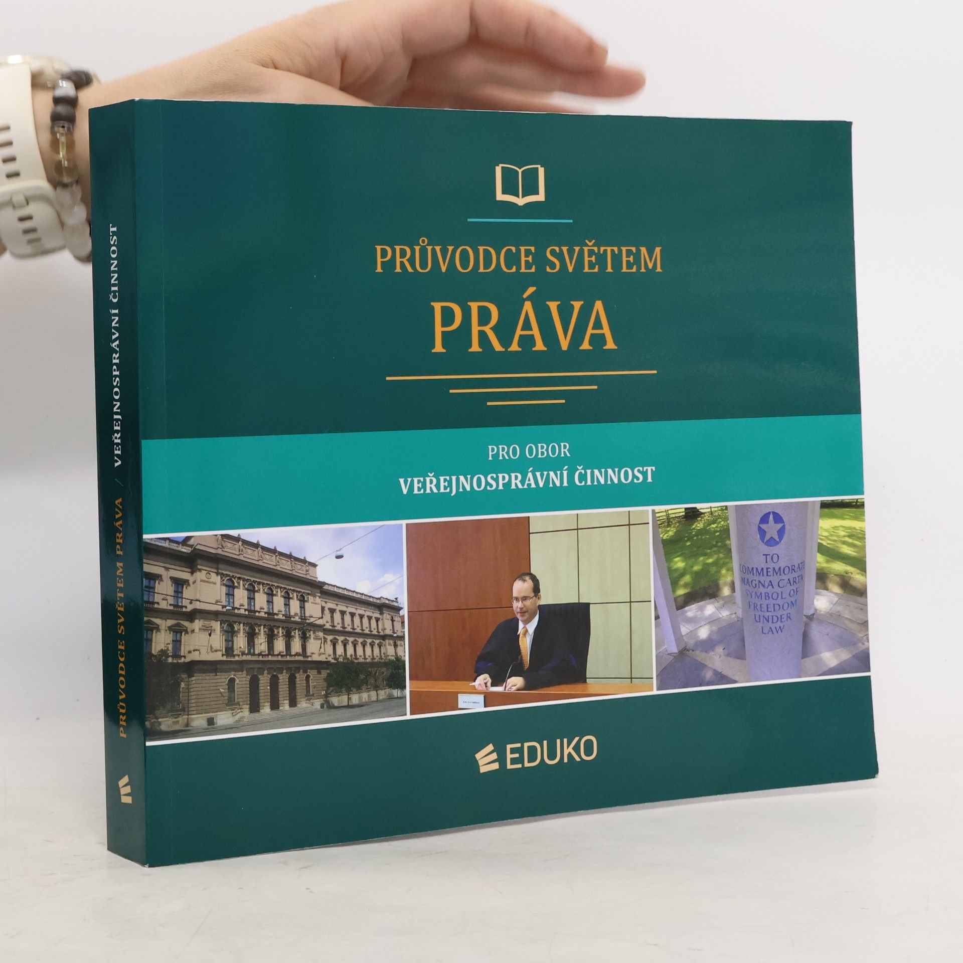 Průvodce světem práva