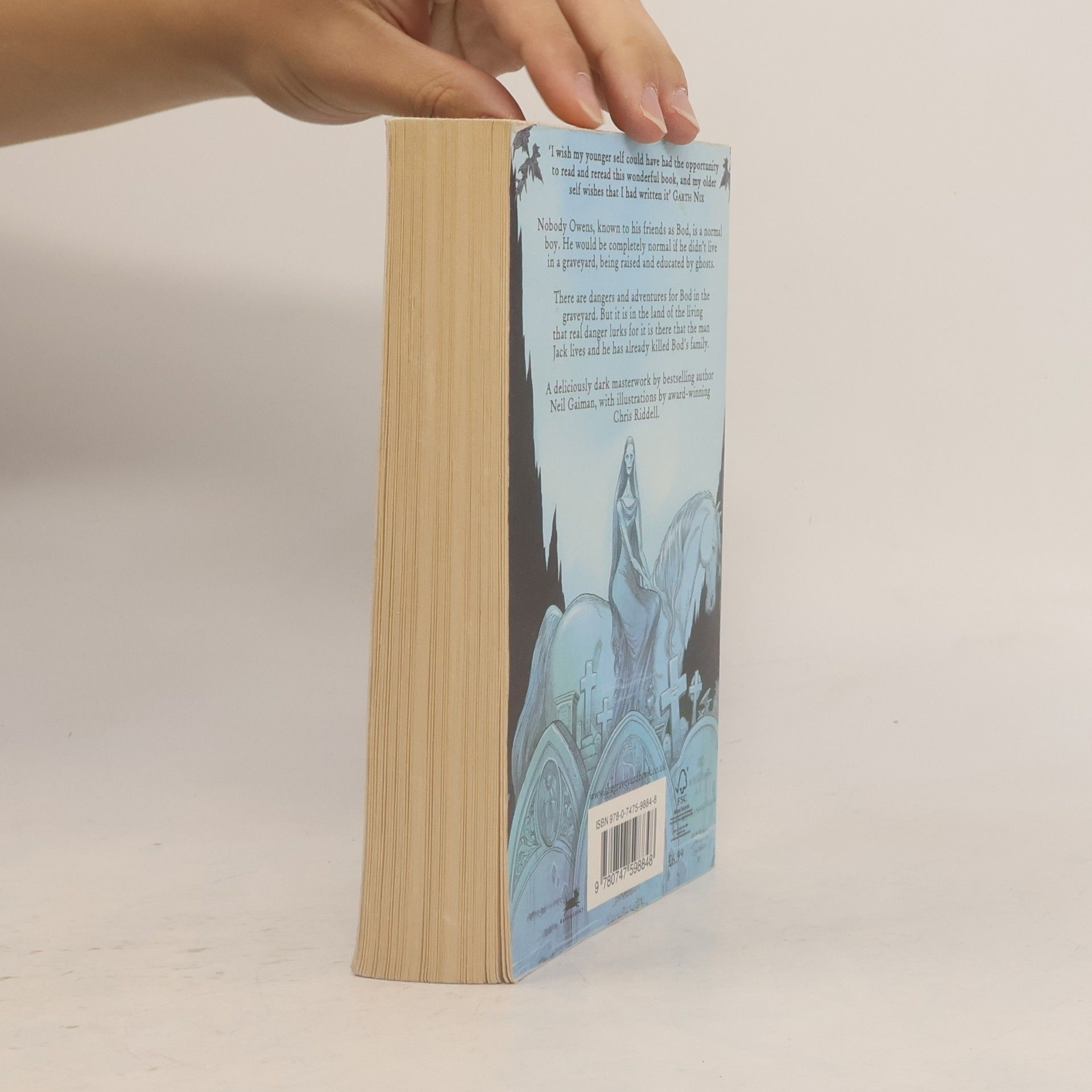 Neil Gaiman The Graveyard Book