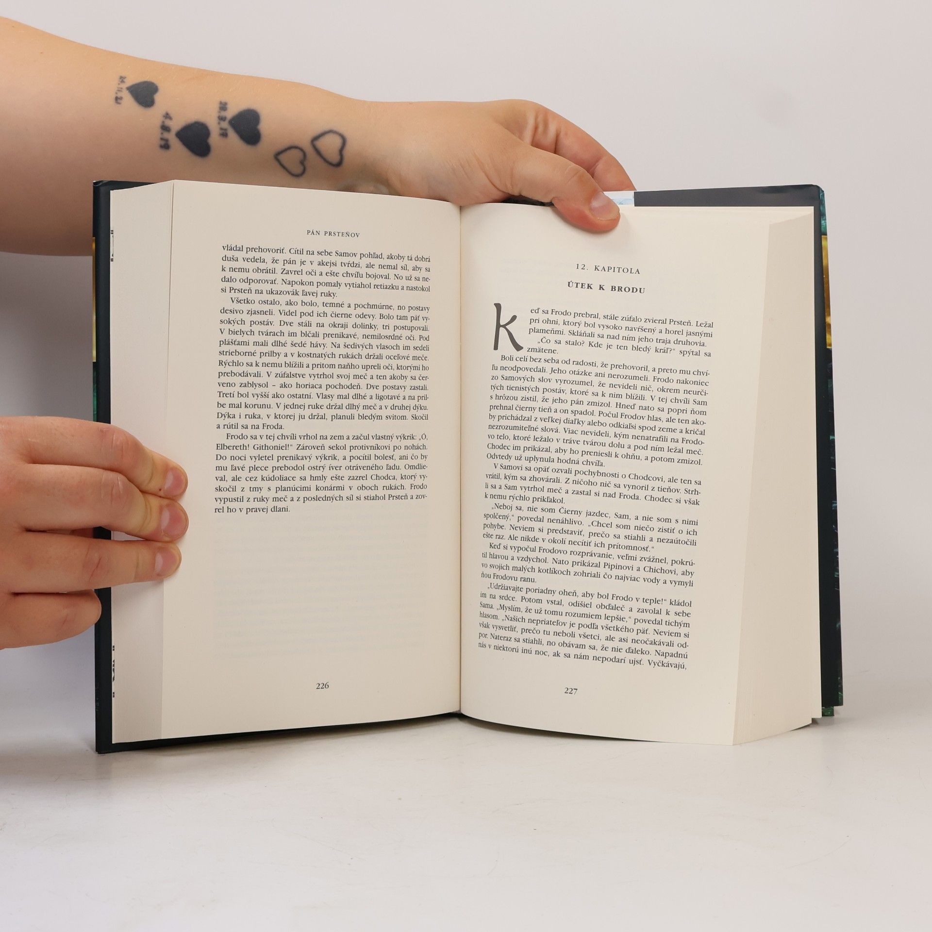 J. R. R. Tolkien Pán prsteňov 1. Spoločenstvo prsteňa