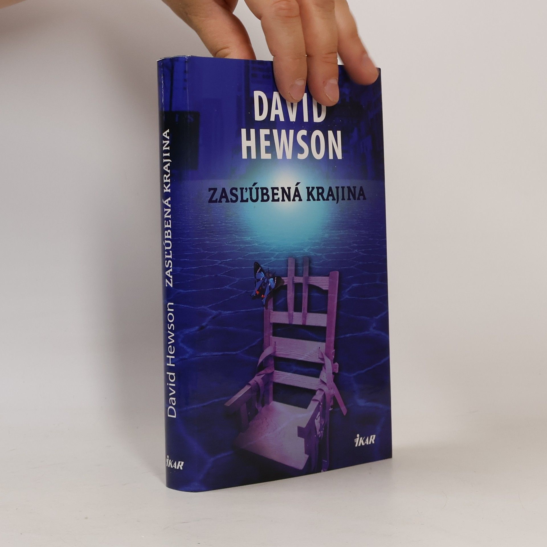 David Hewson Zasľúbená krajina