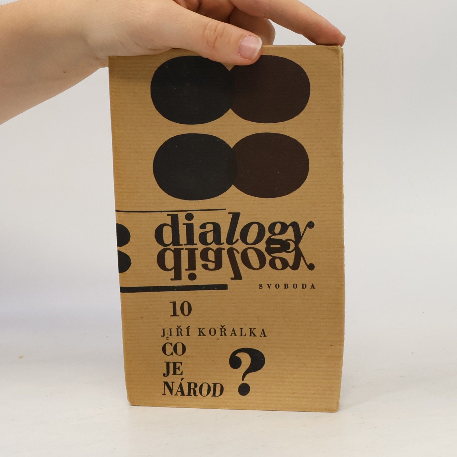 Dialogy 10. Co je národ?