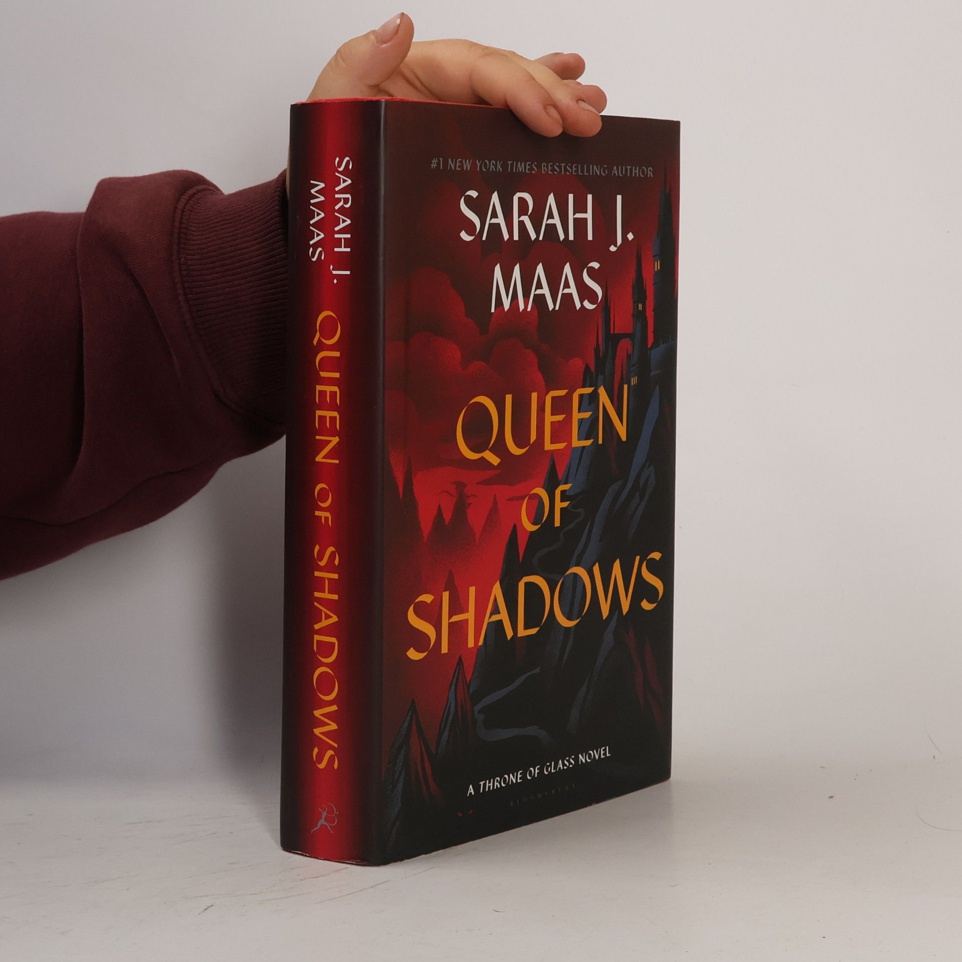 Sarah J. Maas Queen of Shadows