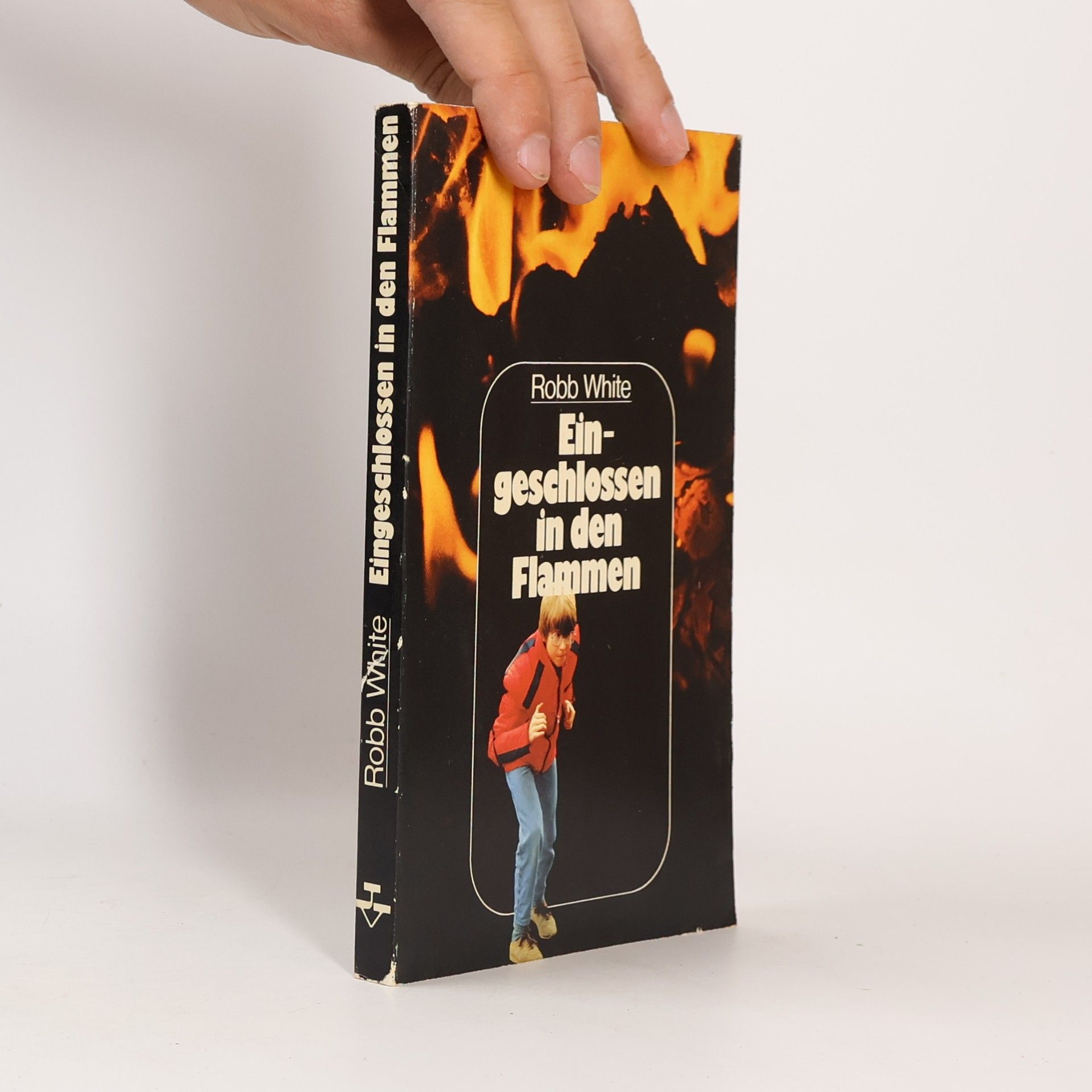 Robb White Eingeschlossen in den Flammen