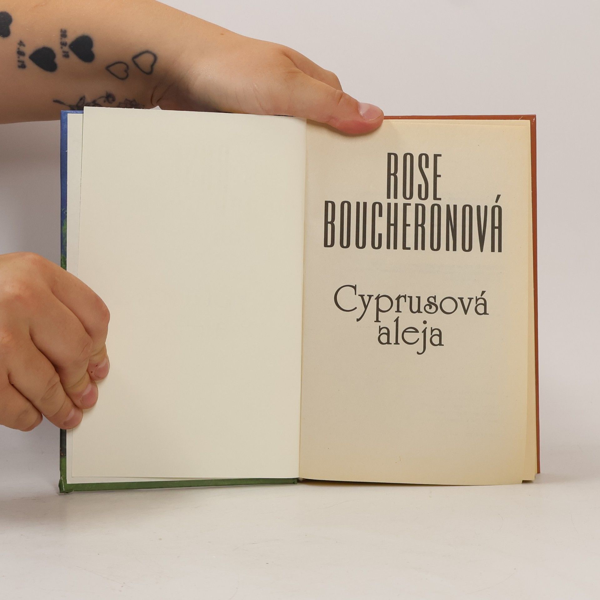 Rose Boucheron Cyprusová aleja