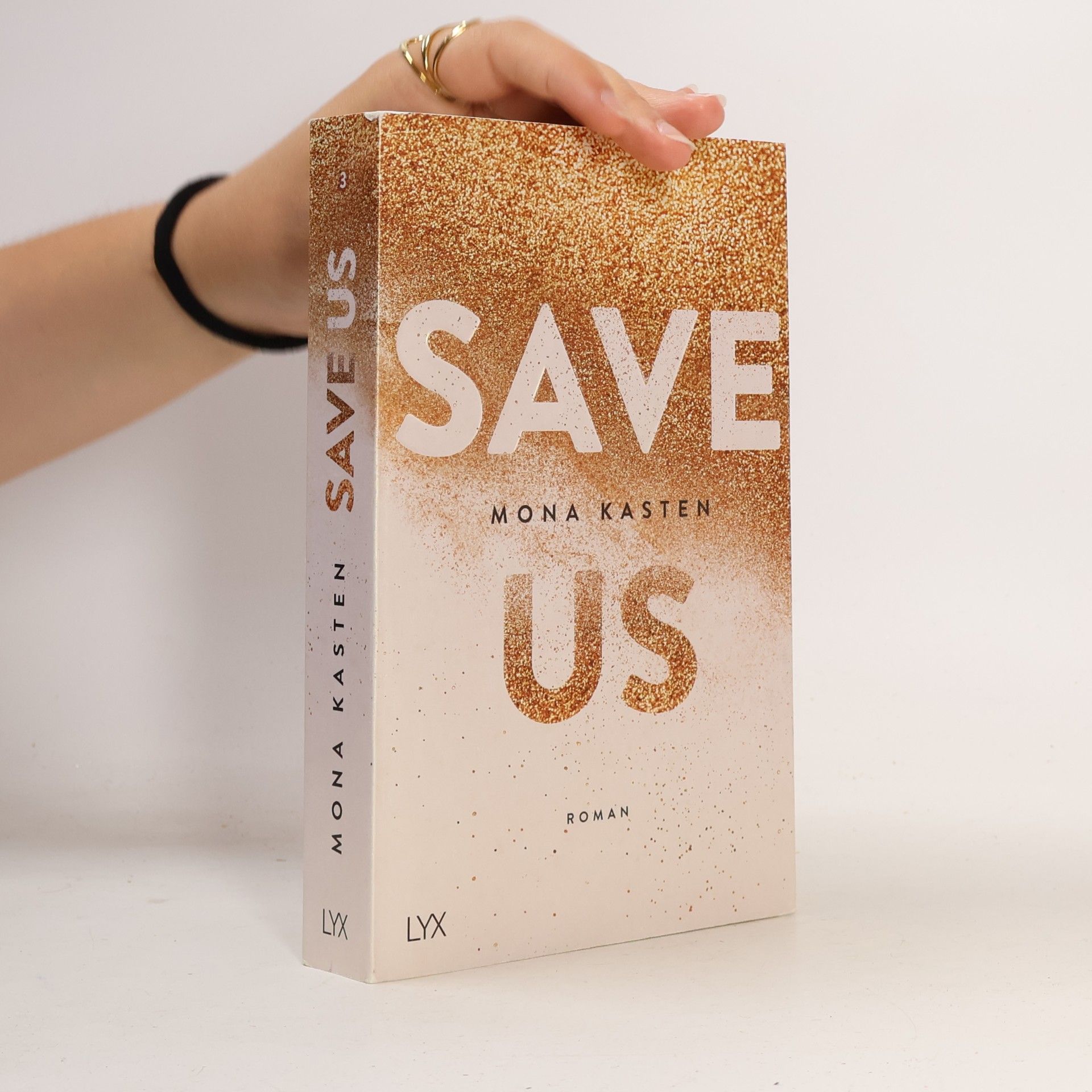 Mona Kasten Save us