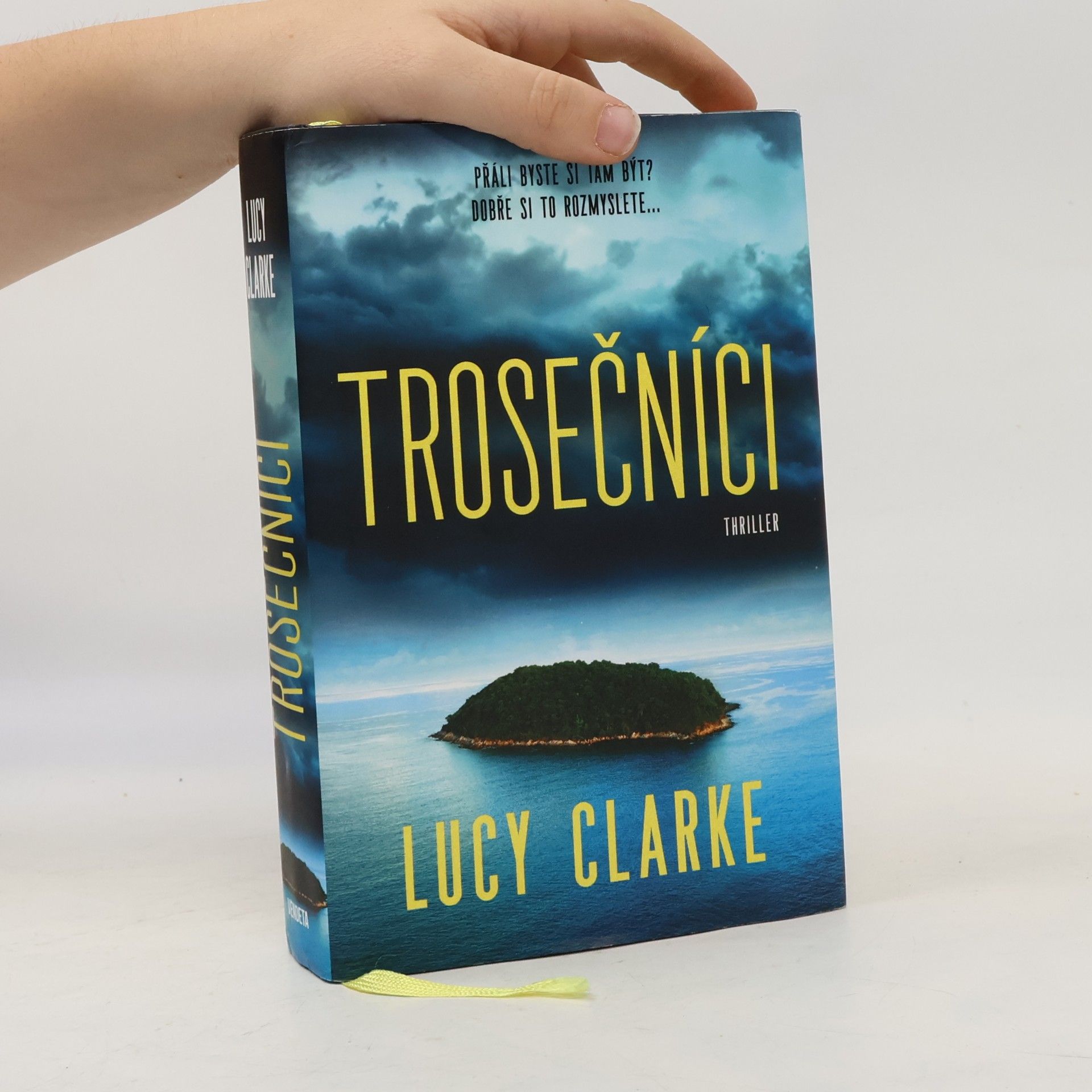 Lucy Clarke Trosečníci
