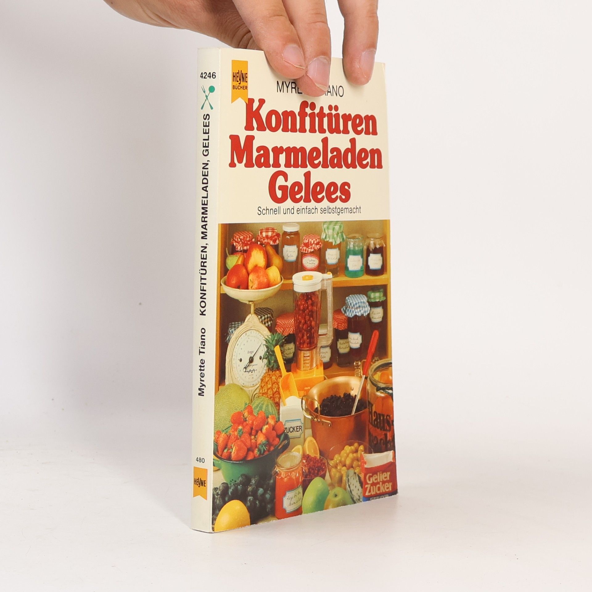 Konfitüren. Marmeladen. Gelees
