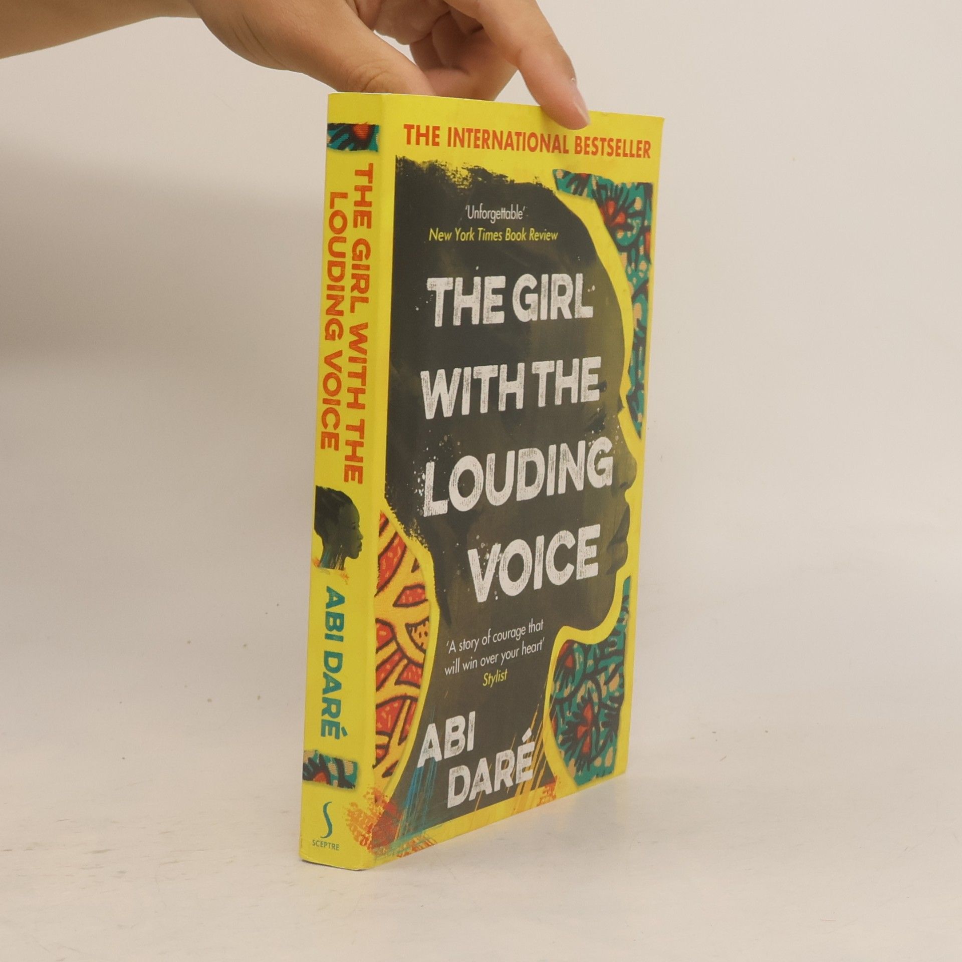 Abi Daré The girl with the louding voice