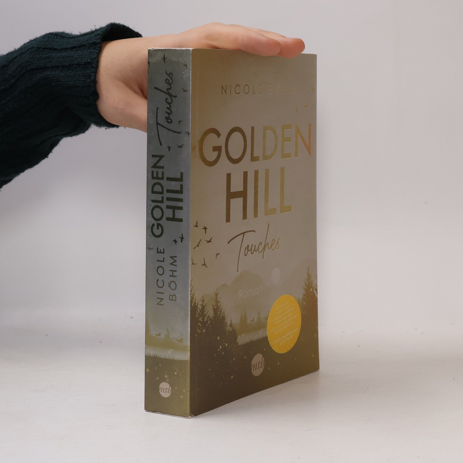Nicole Böhm Golden Hill Touches