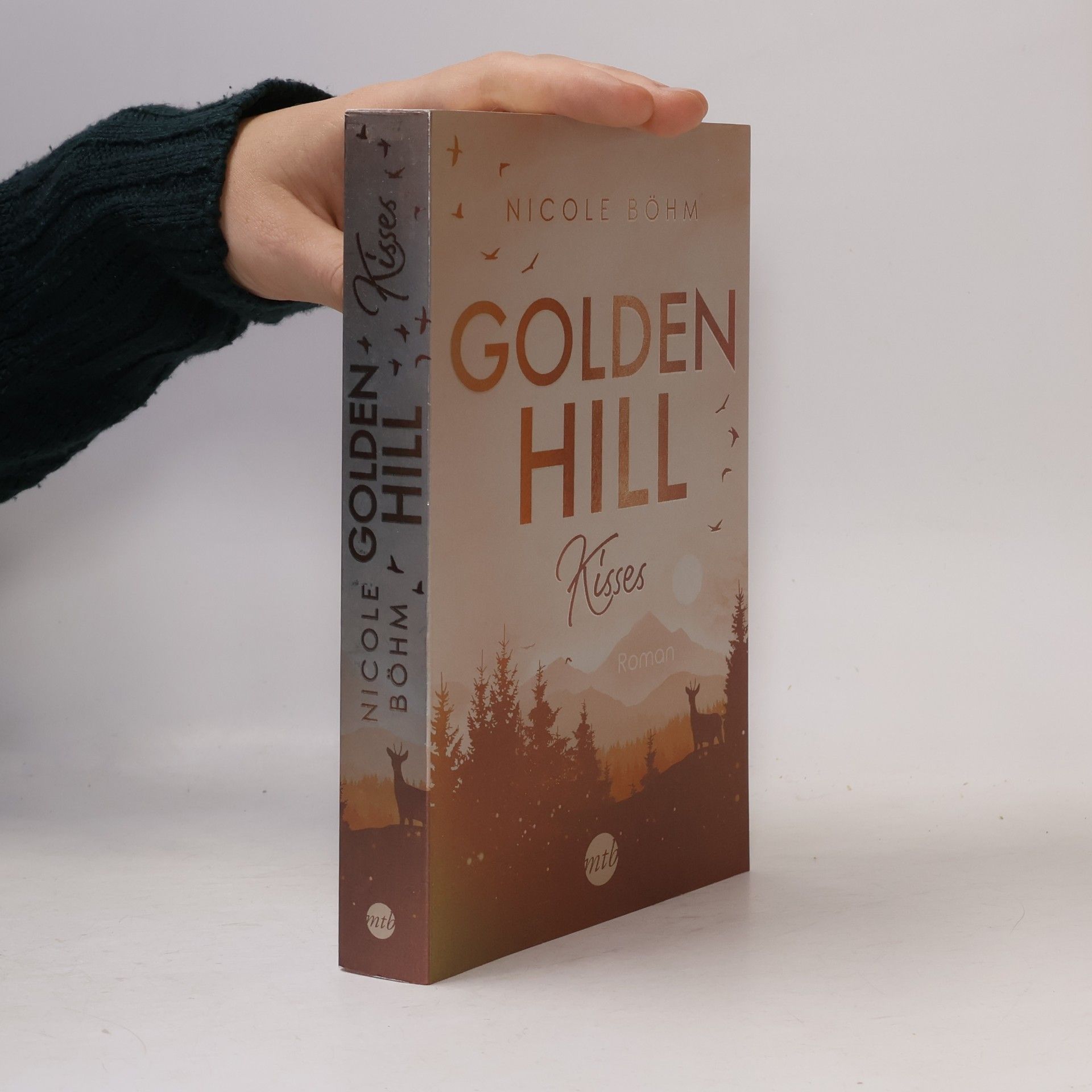 Nicole Böhm Golden Hill Kisses