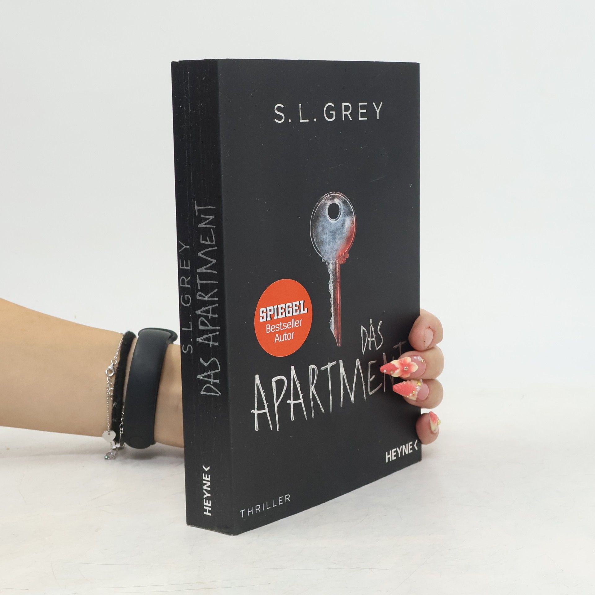 S.L. Grey Das Apartment