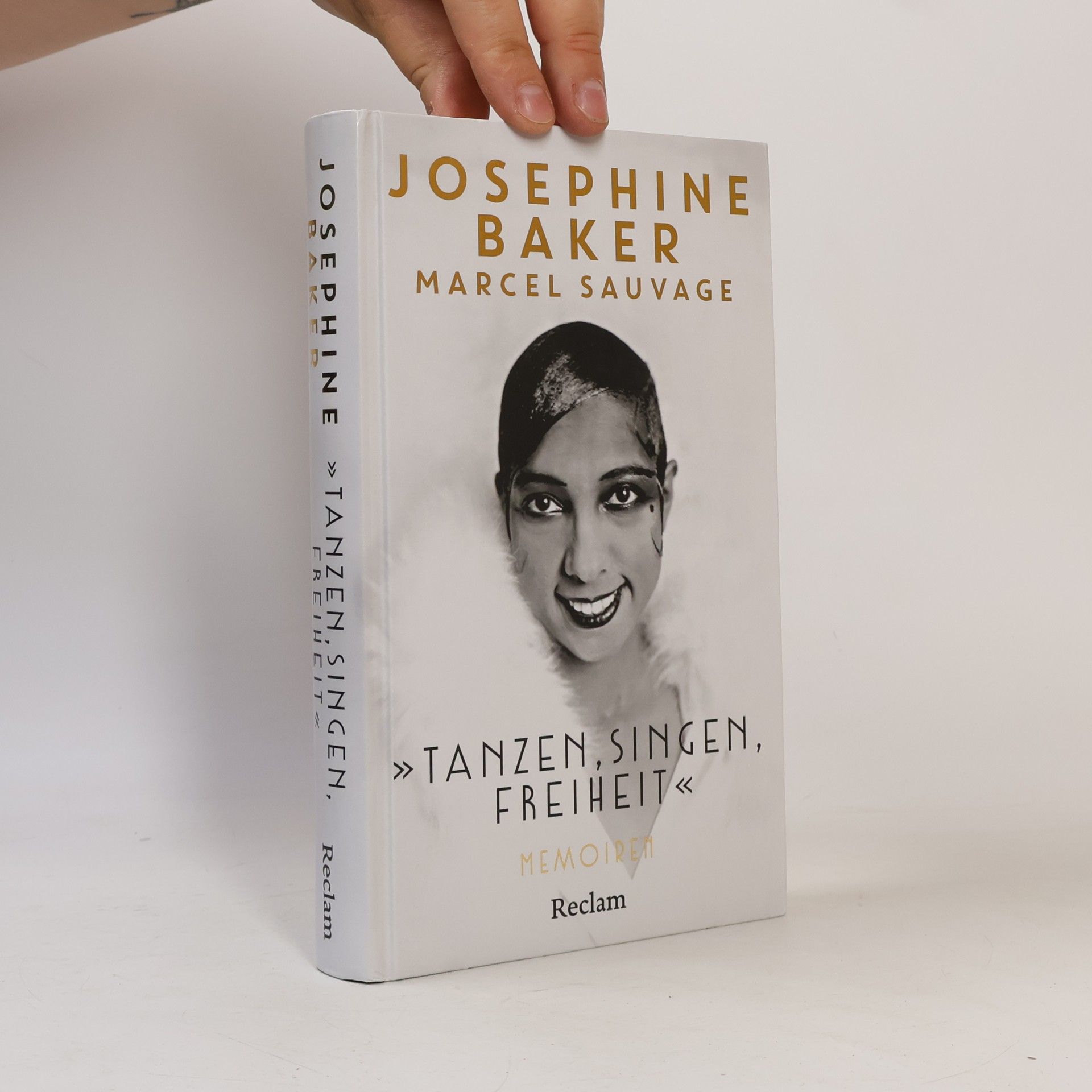 Josephine Baker "Tanzen, Singen, Freiheit". Memoiren