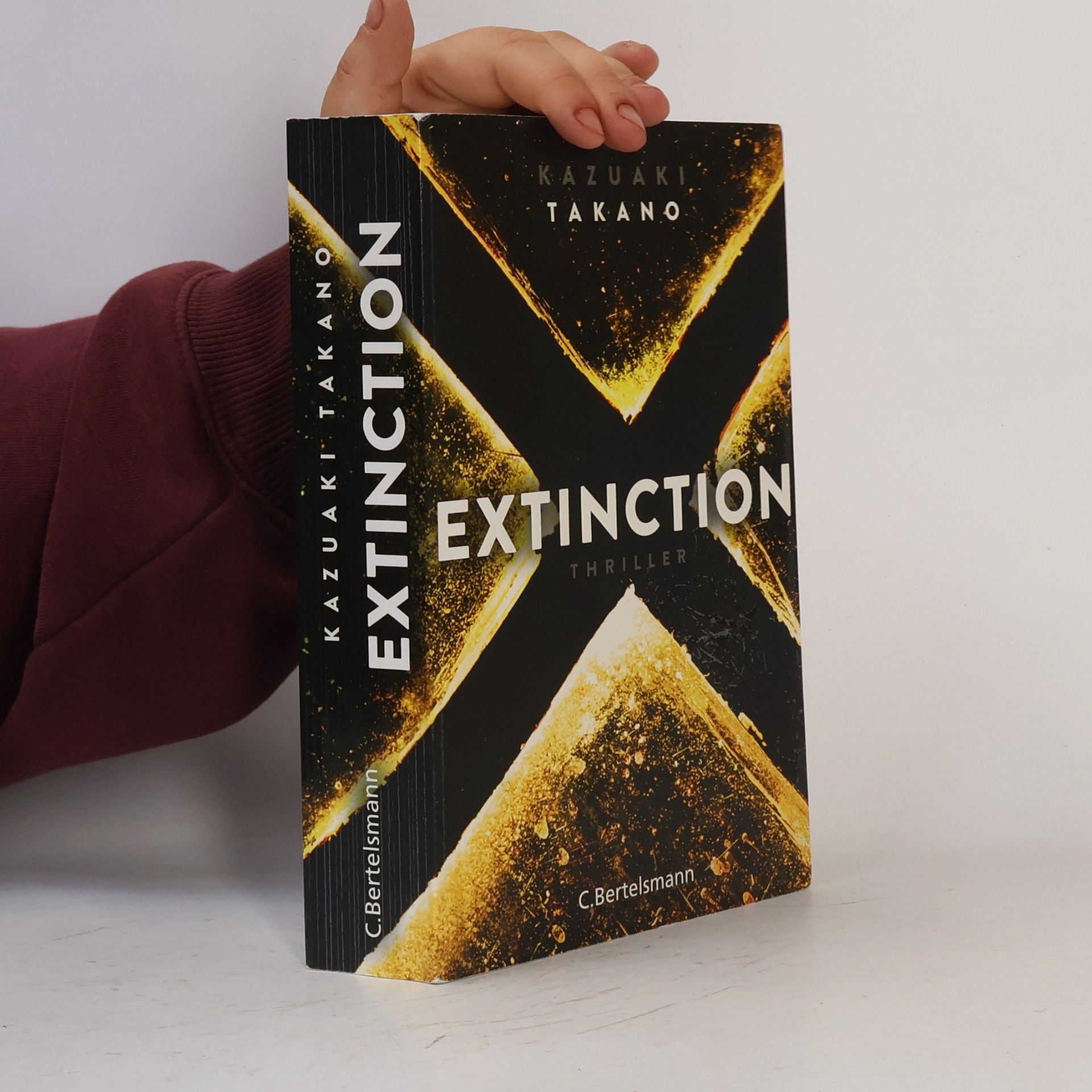 Kazuaki Takano Extinction