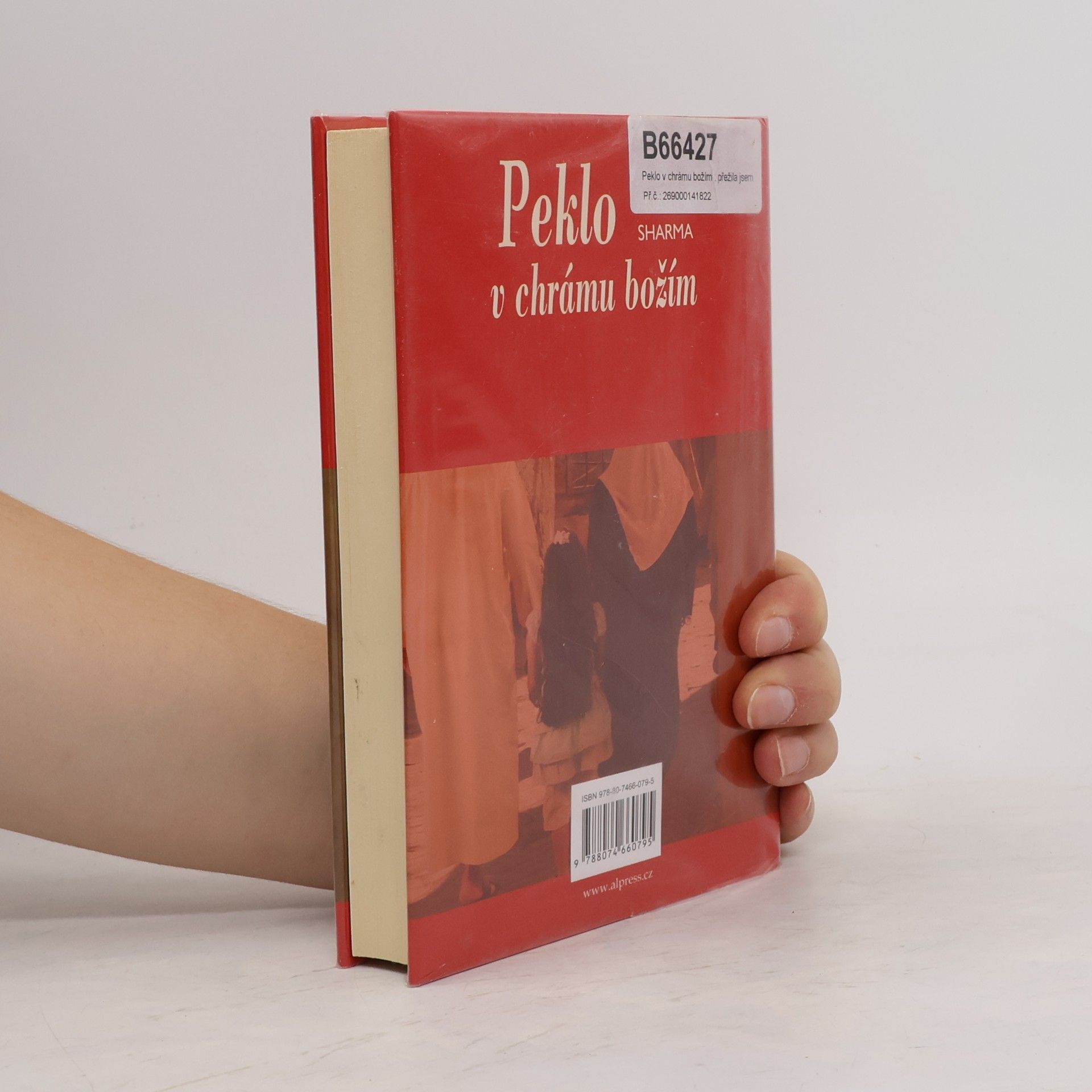 Nabila Sharma Peklo v chrámu božím. Přežila jsem brutální zneužívání