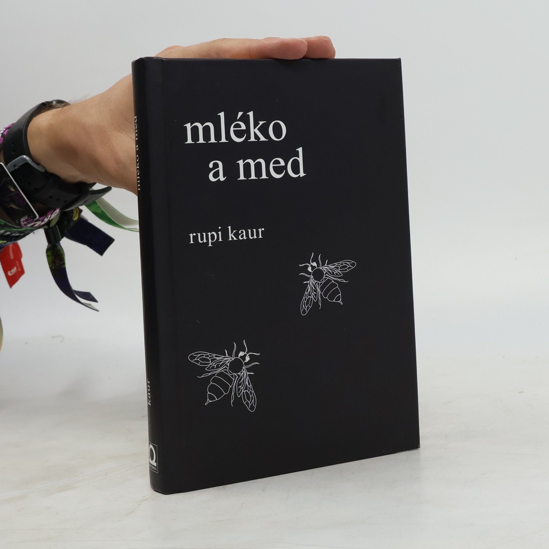 Rupi Kaur Mléko a med