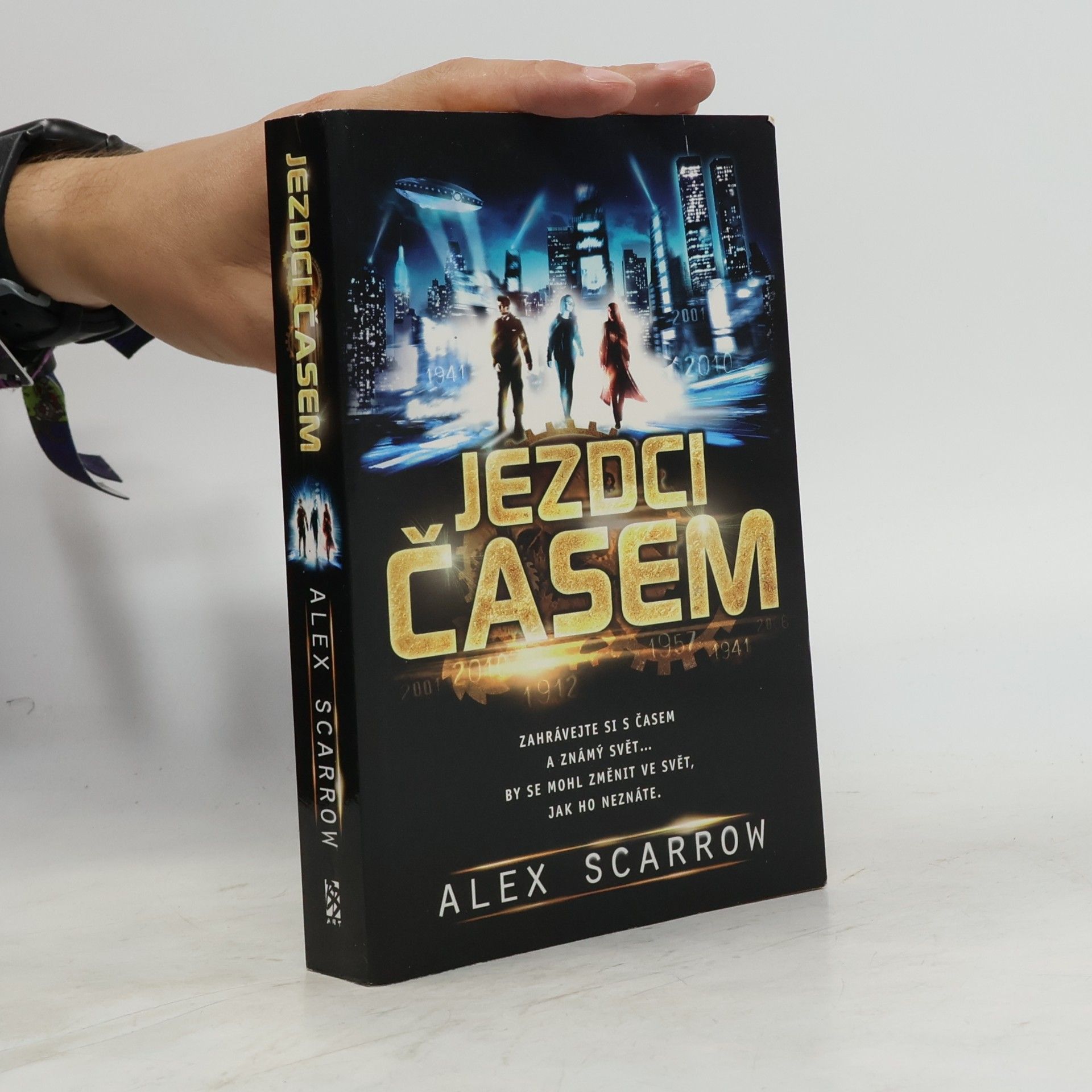 Alex Scarrow Jezdci časem