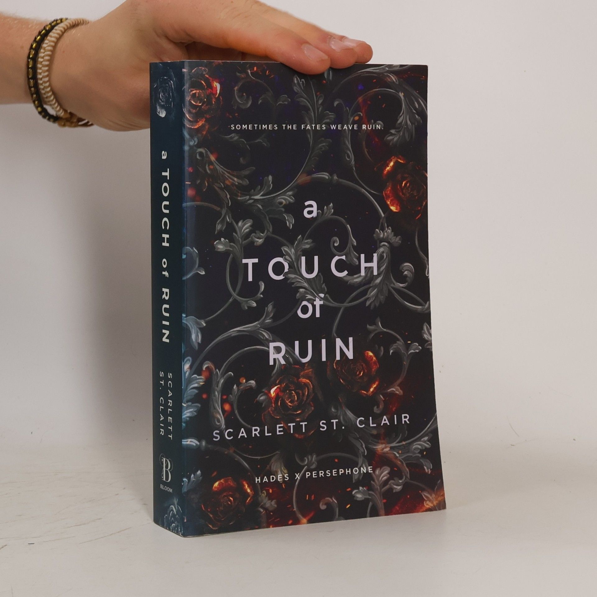 Scarlett St. Clair Hades x Persephone Saga 2. A Touch of Ruin