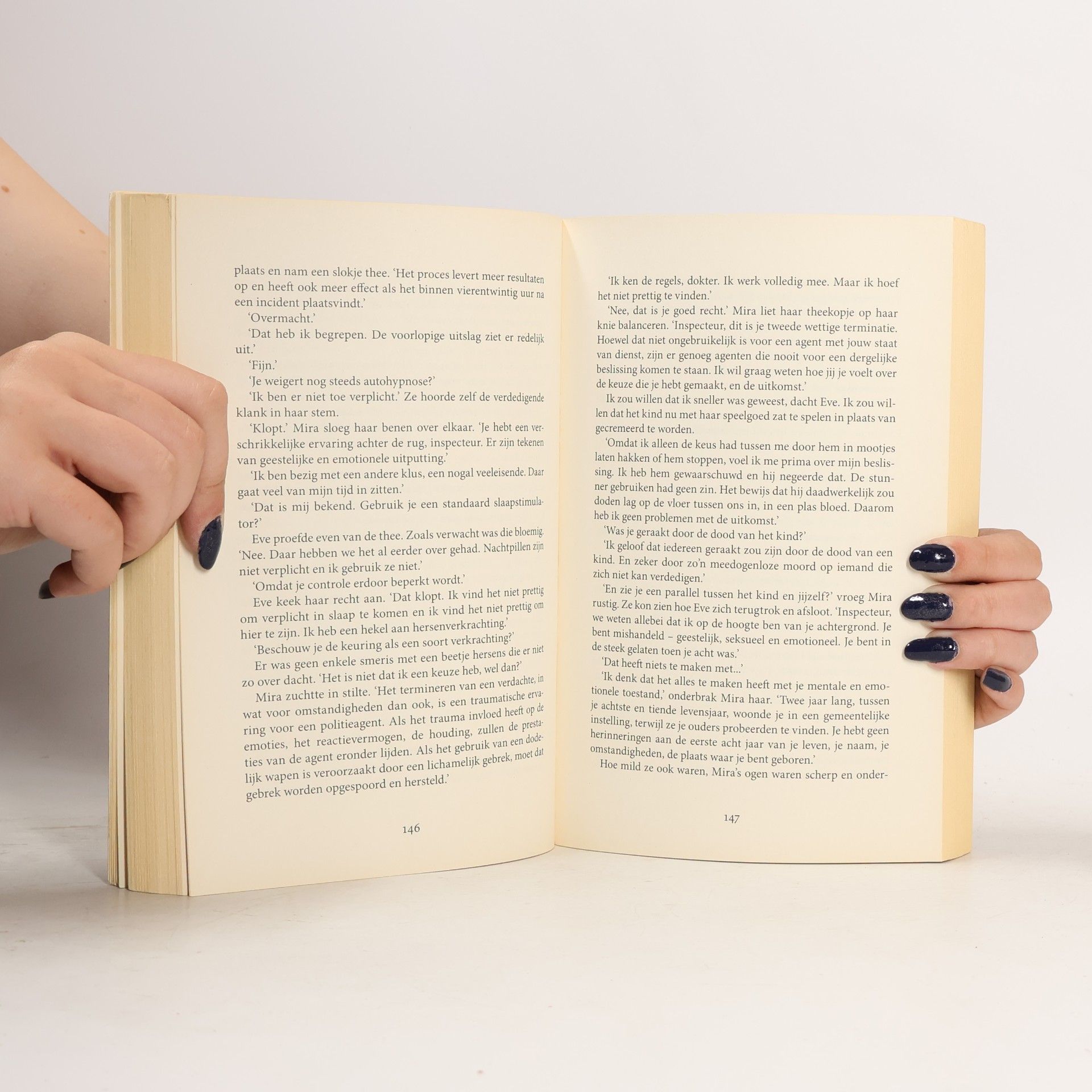 Nora Roberts Vermoord naakt