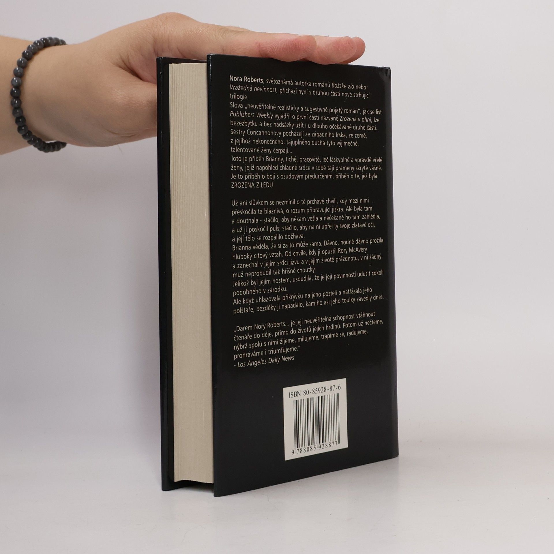 Nora Roberts Zrozená z ledu