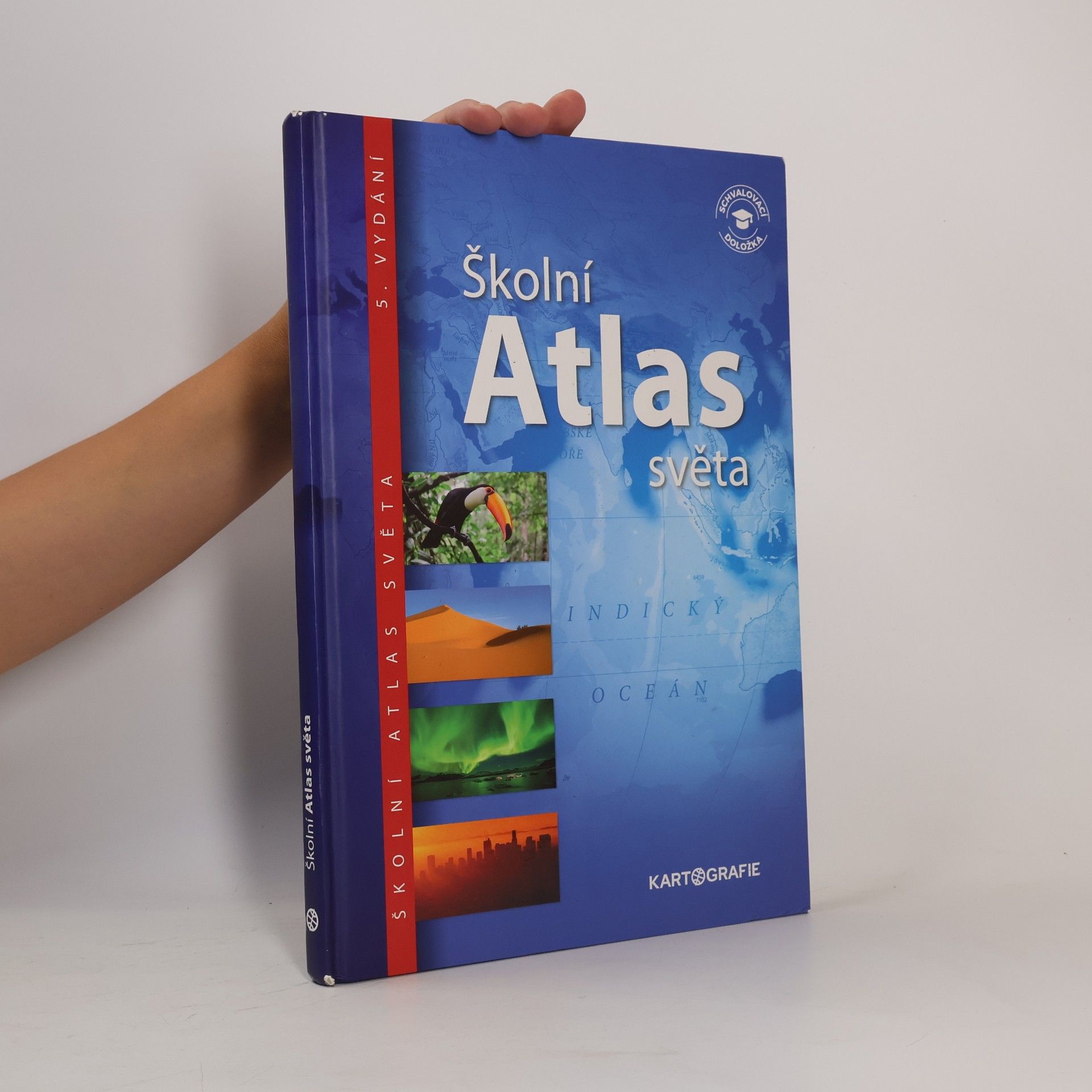 Kolektív autorov Školní atlas světa