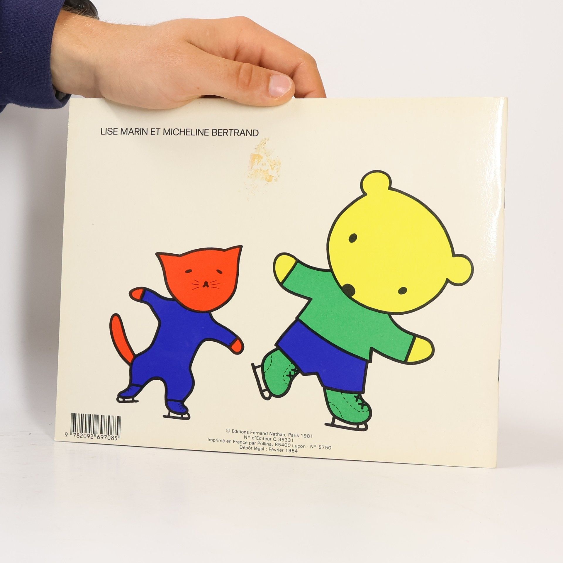 Jean Bertrand Ploum le petit ours fait du sport: Football, basket-ball, gymnastique, tir à l'arc, natation, ski, patinage