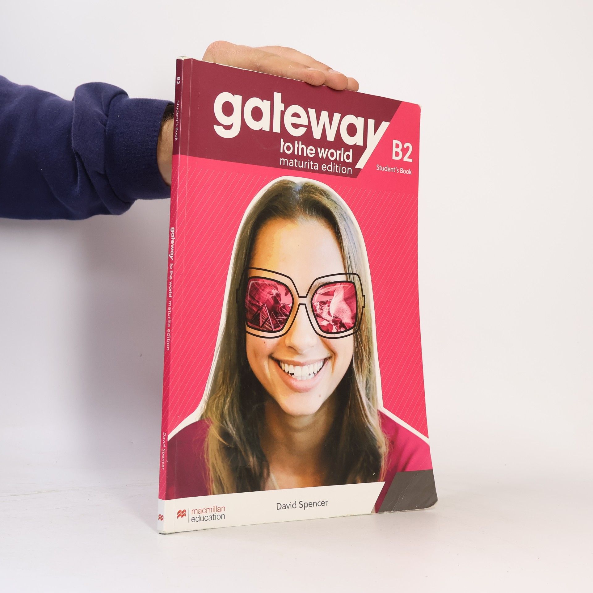 Gateway to the World : Maturita Edition. B2. Student's book
