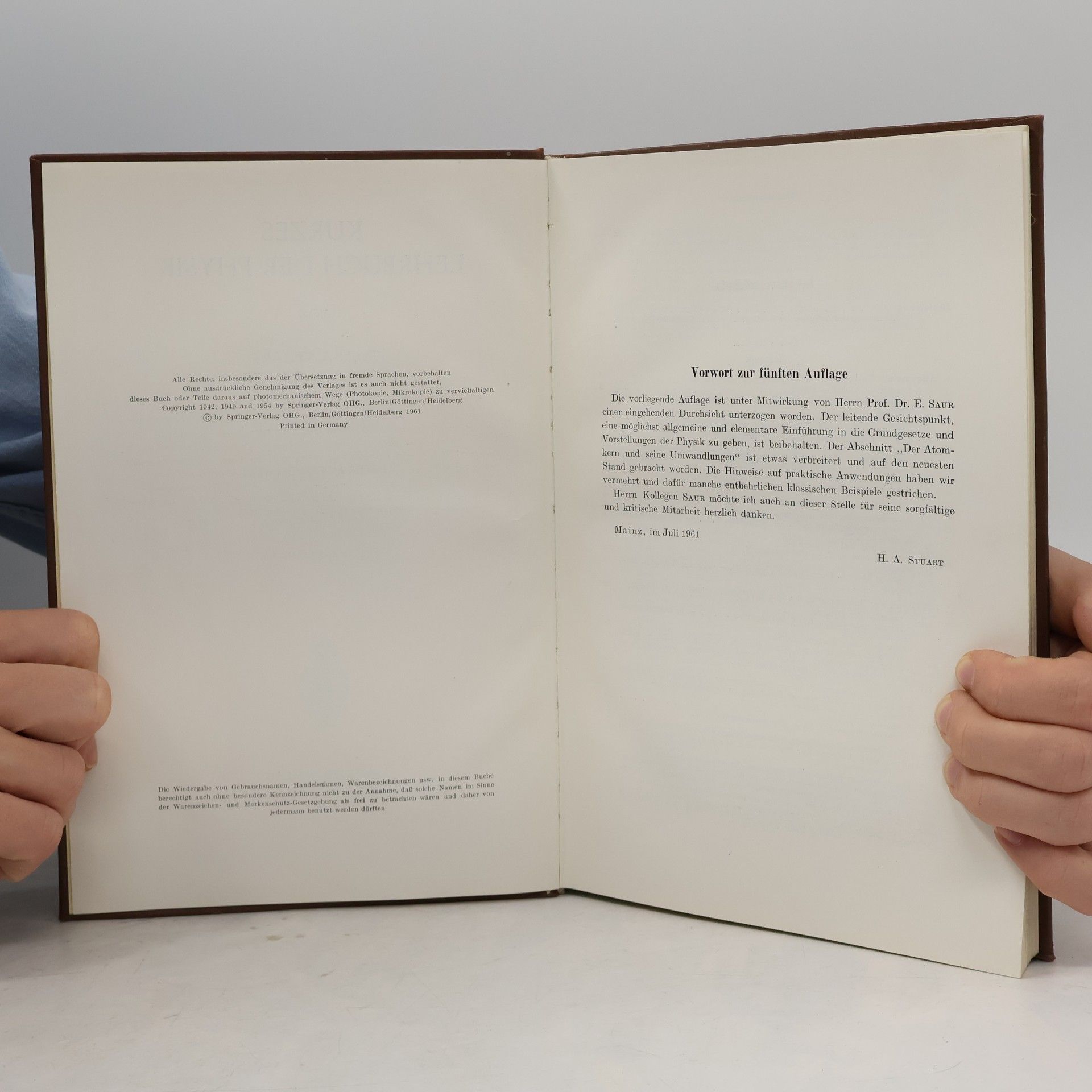 H. A. Stuart Kurzes: Lehrbuch der Physik