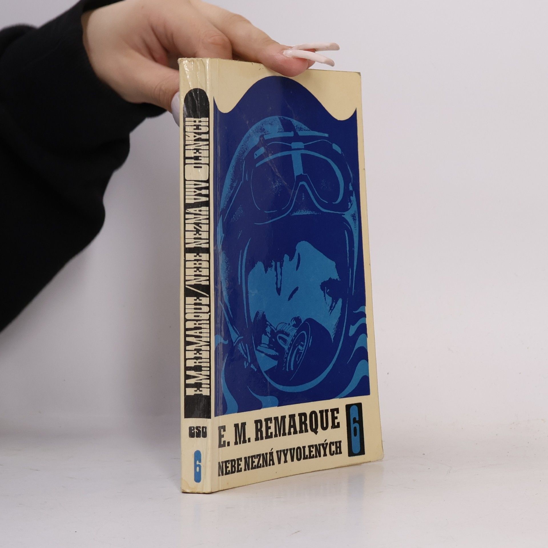 Erich Maria Remarque Nebe nezná vyvolených