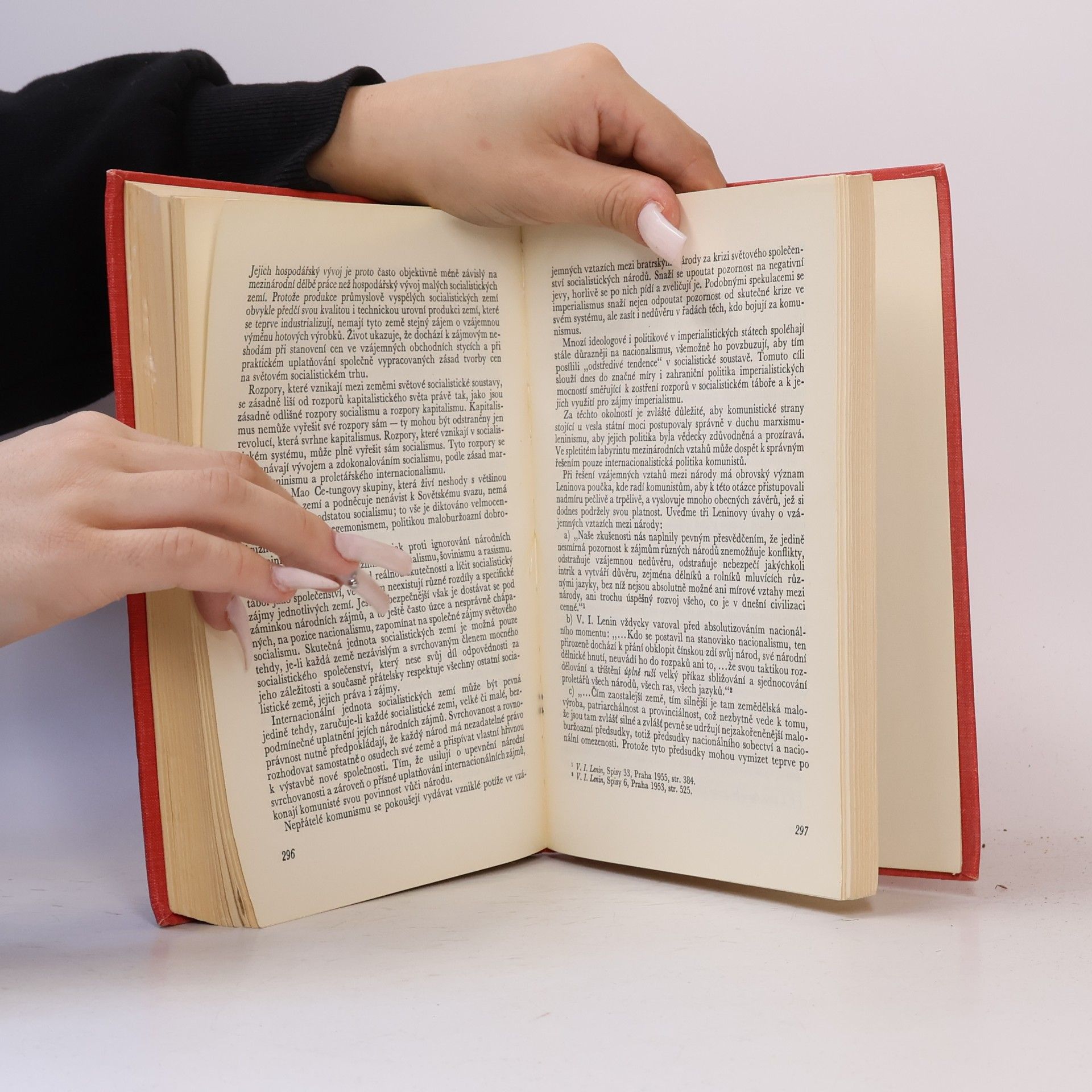 Autorenkollektiv Základy vědeckého komunismu