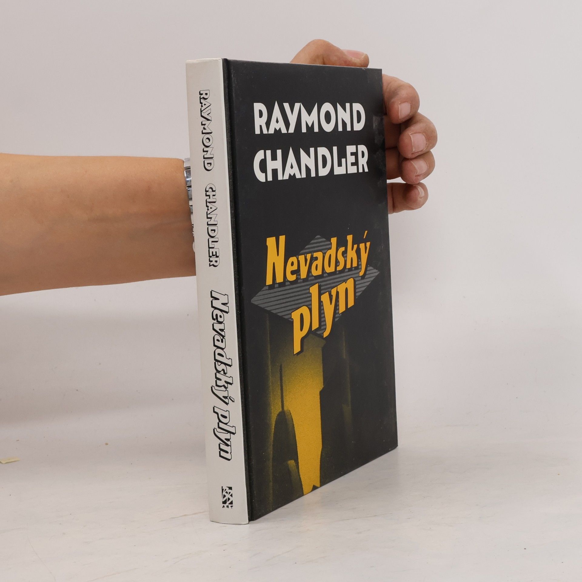 Raymond Chandler Nevadský plyn