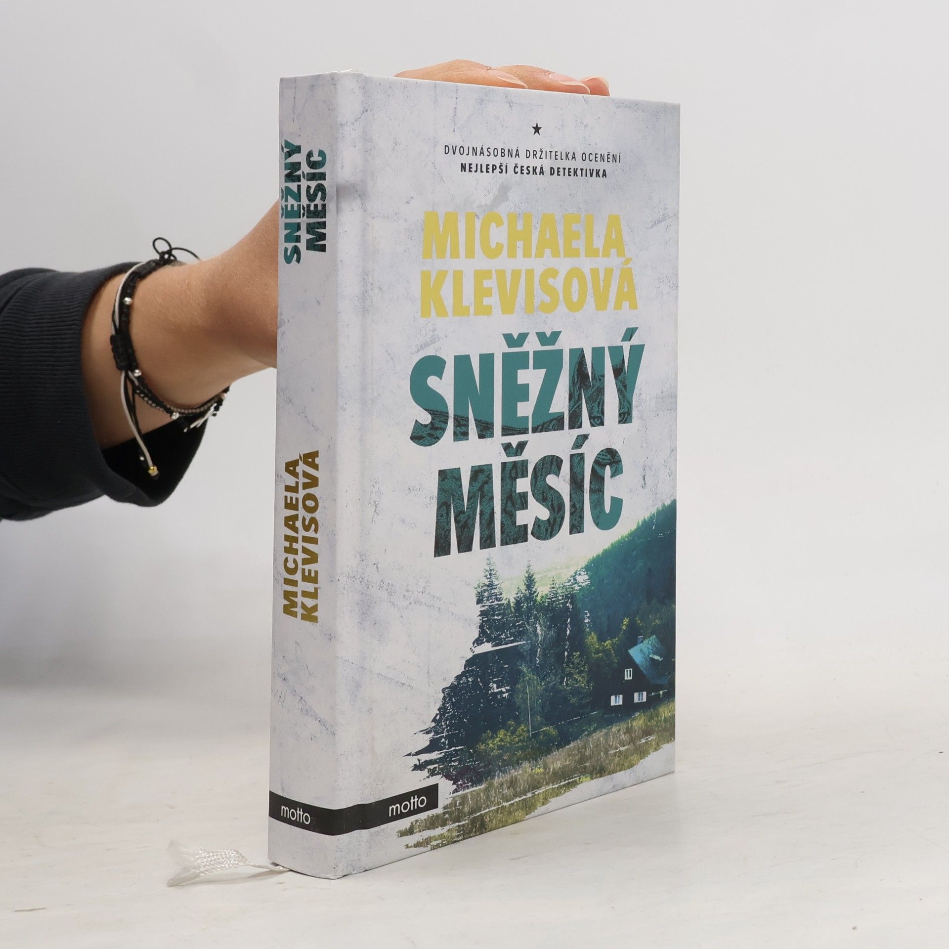 Michaela Klevisová Sněžný měsíc