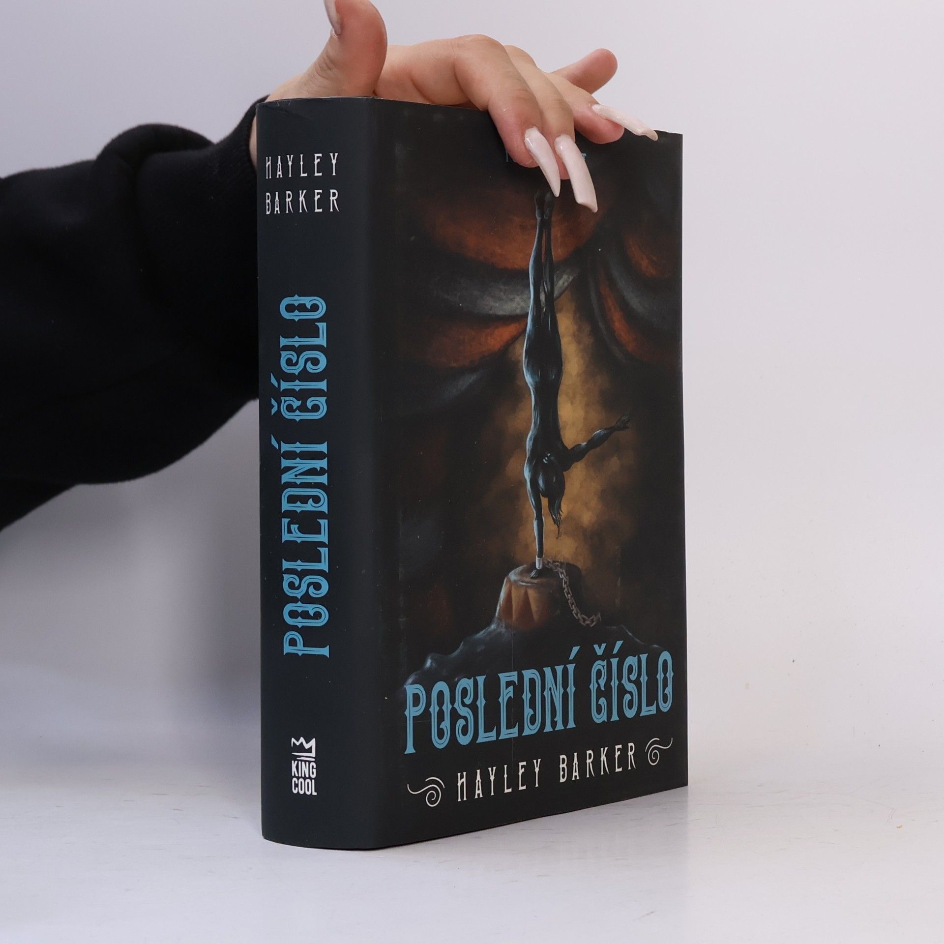 Hayley Barker Poslední číslo