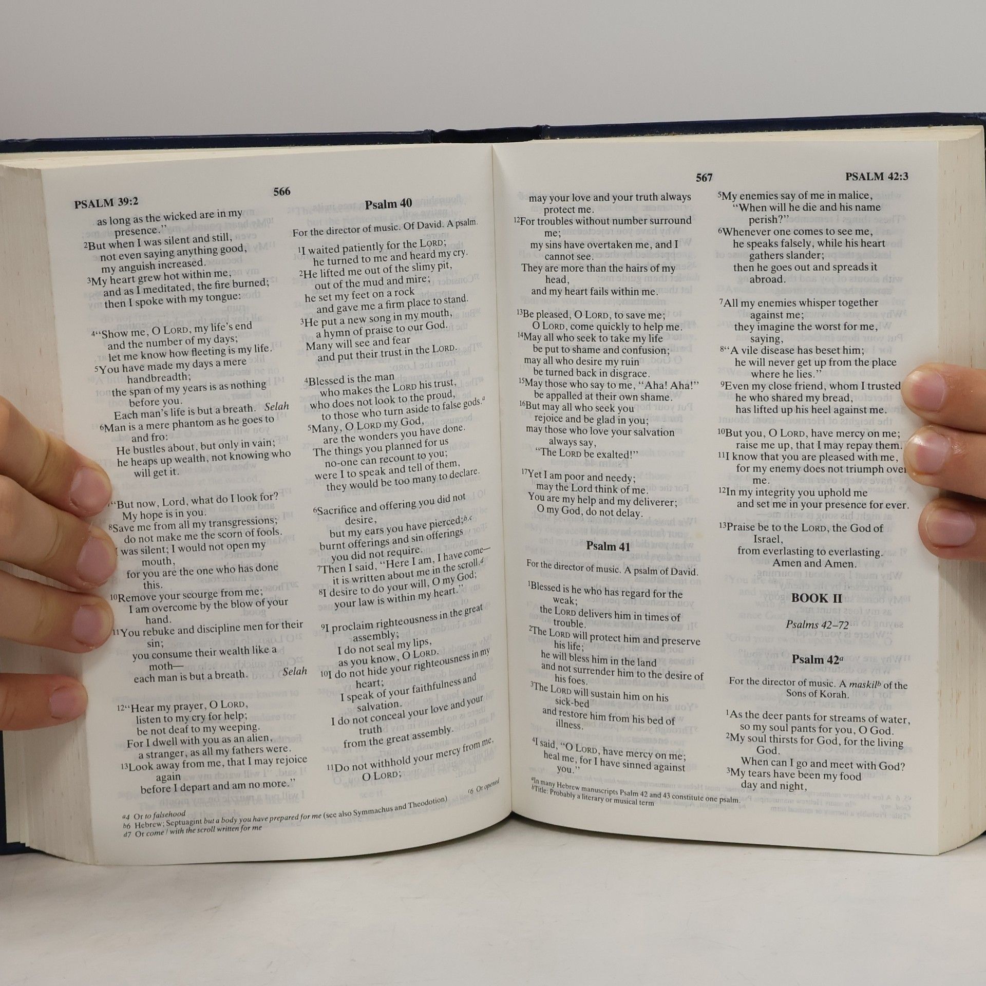 Kolektiv autorů The Holy Bible