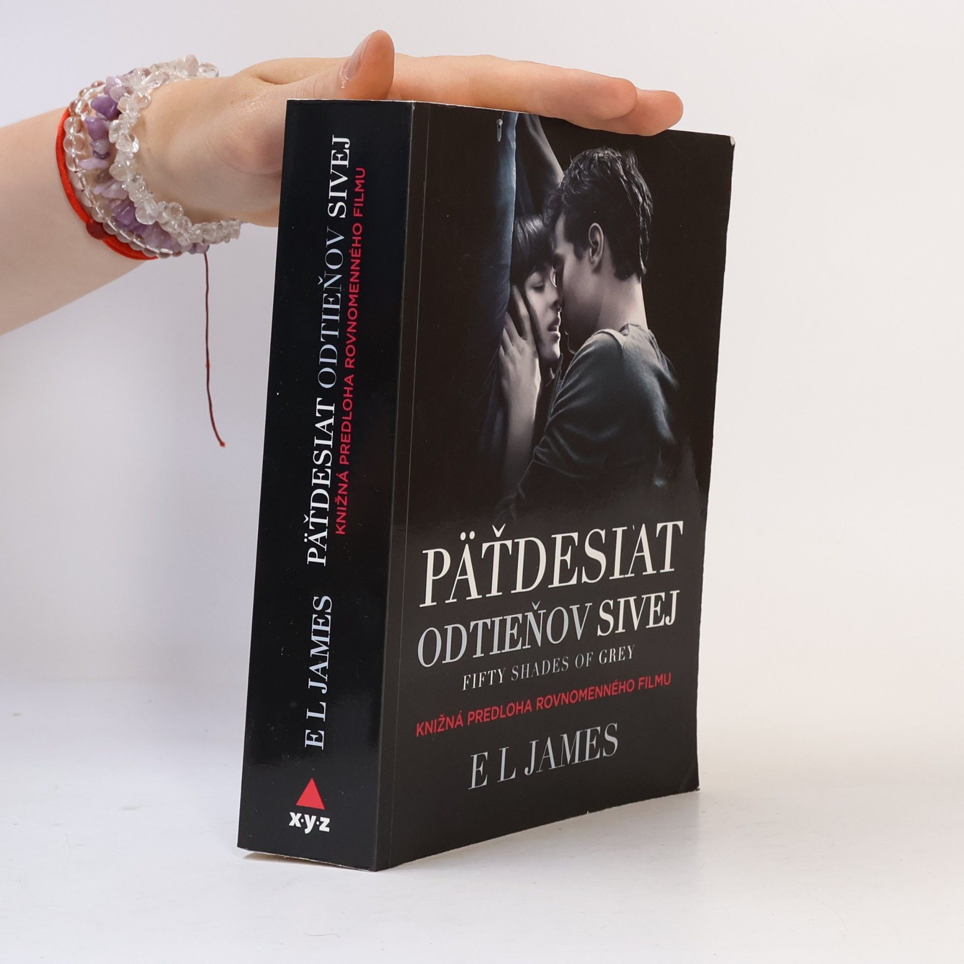 E L James Päťdesiat odtieňov sivej