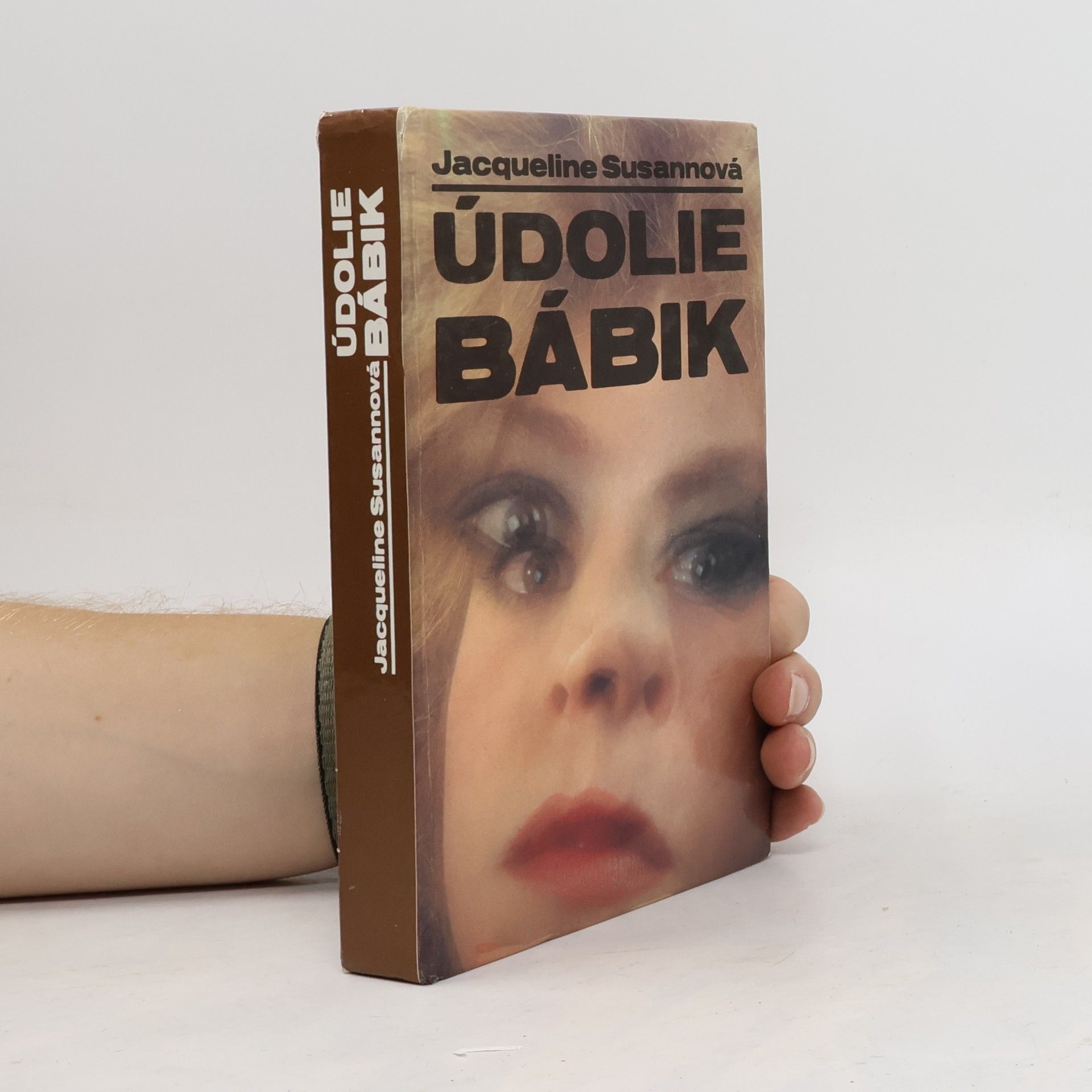 Jacqueline Susann Údolie bábik