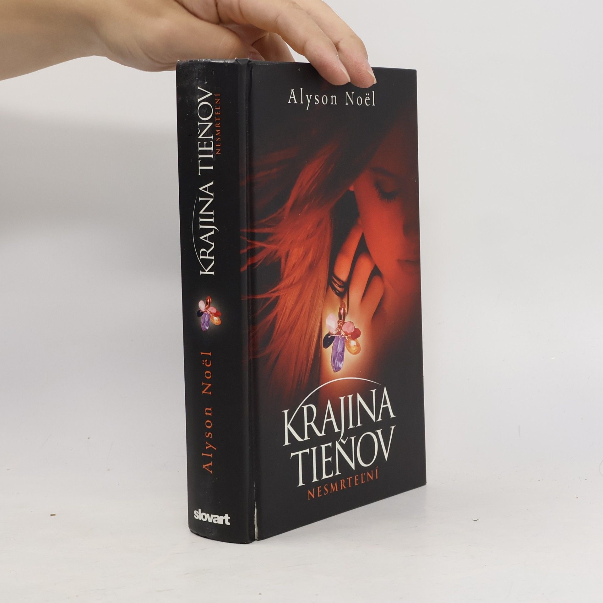 Alyson Noë͏l Krajina tieňov