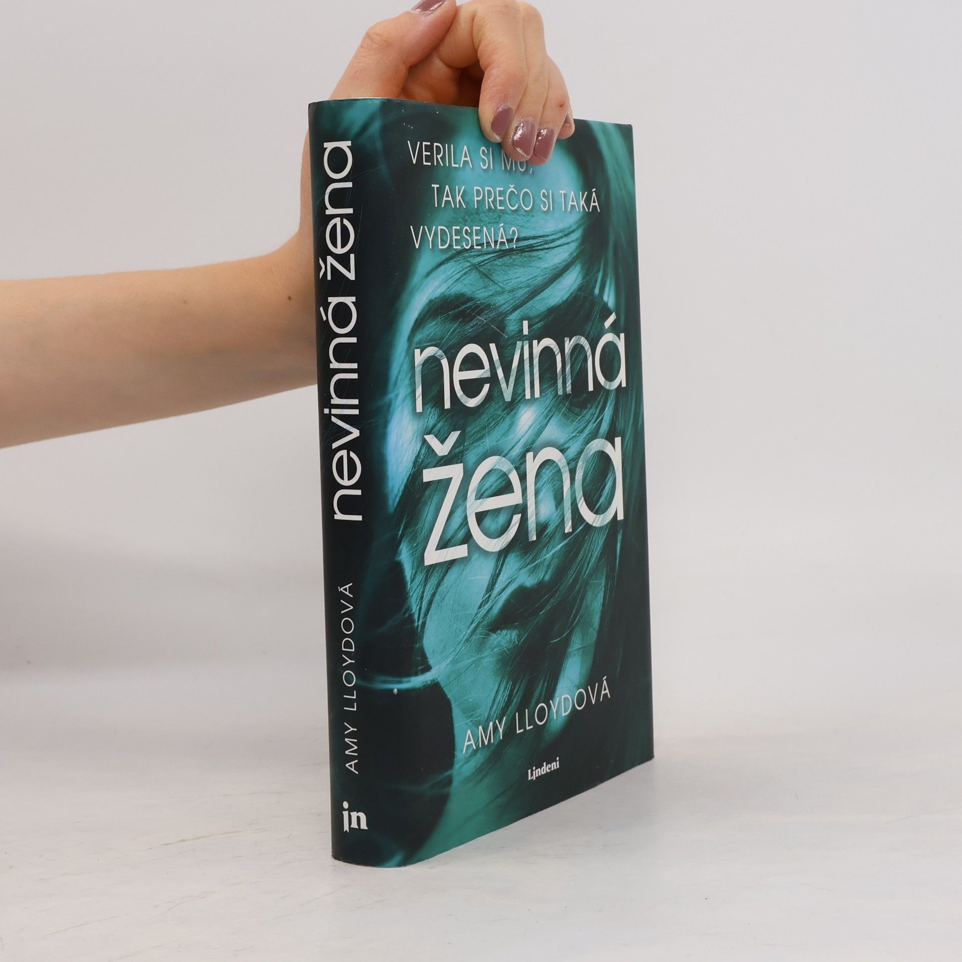 Amy Lloyd Nevinná žena