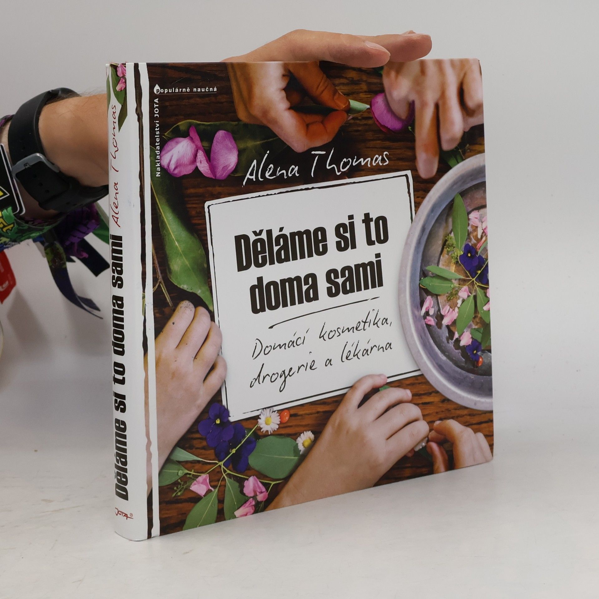 Alena Thomas Děláme si to doma sami