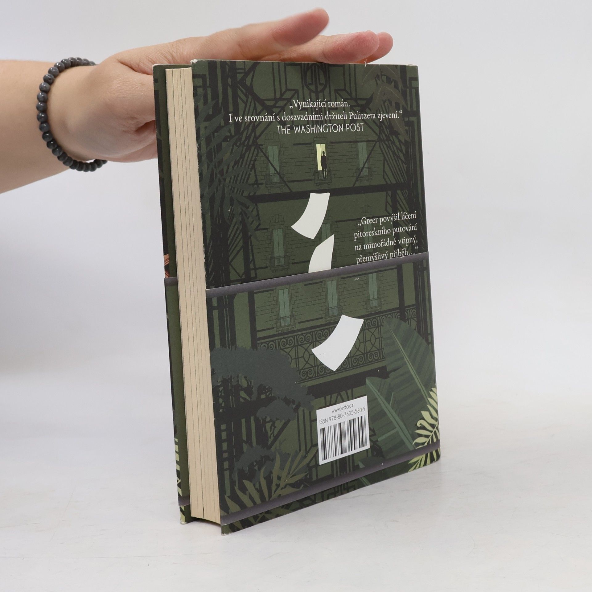 Andrew Sean Greer Less, aneb, Hledání ztraceného mládí